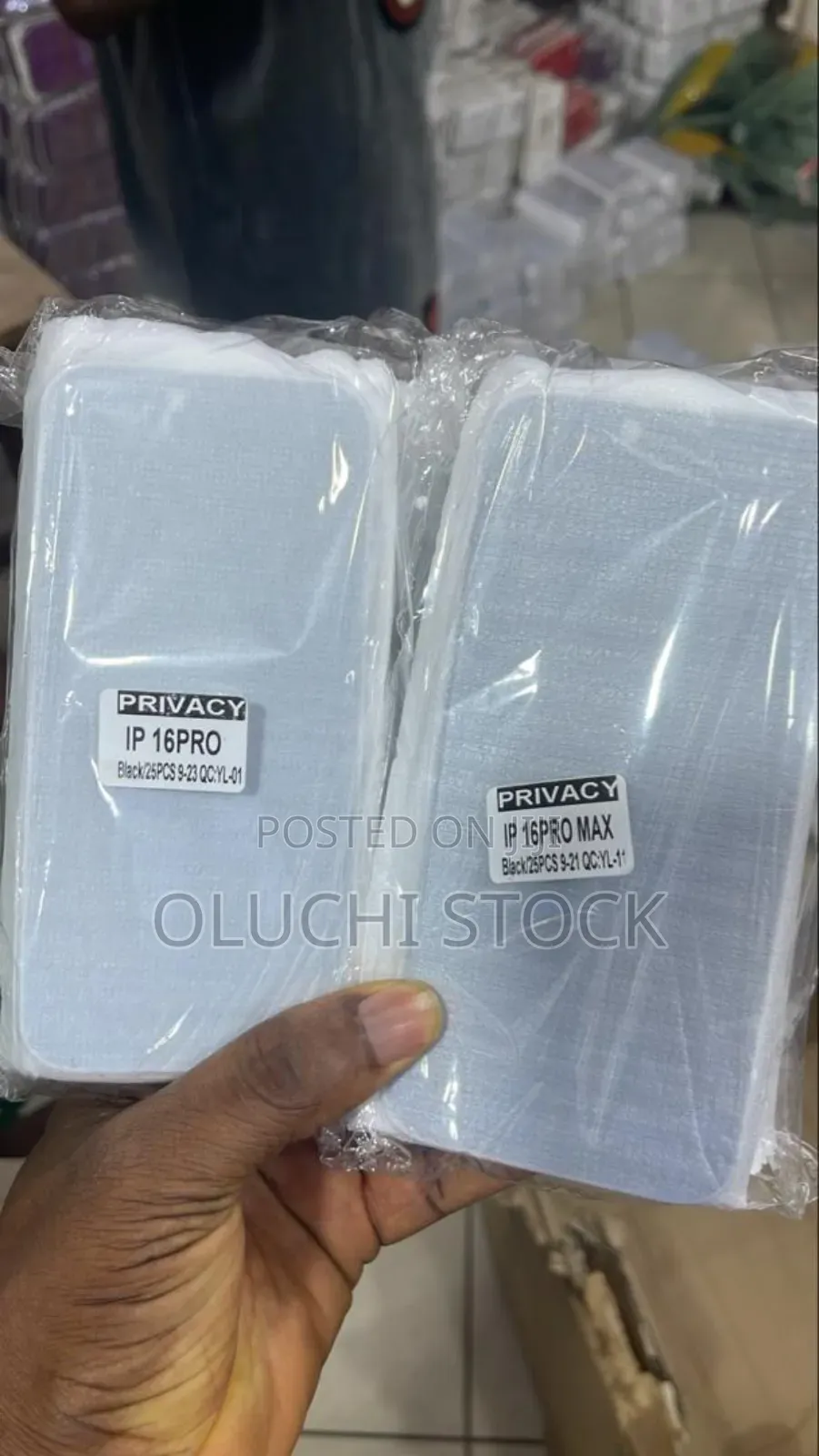 iPhone 16 Magnetic Case and Privacy Screen Protector