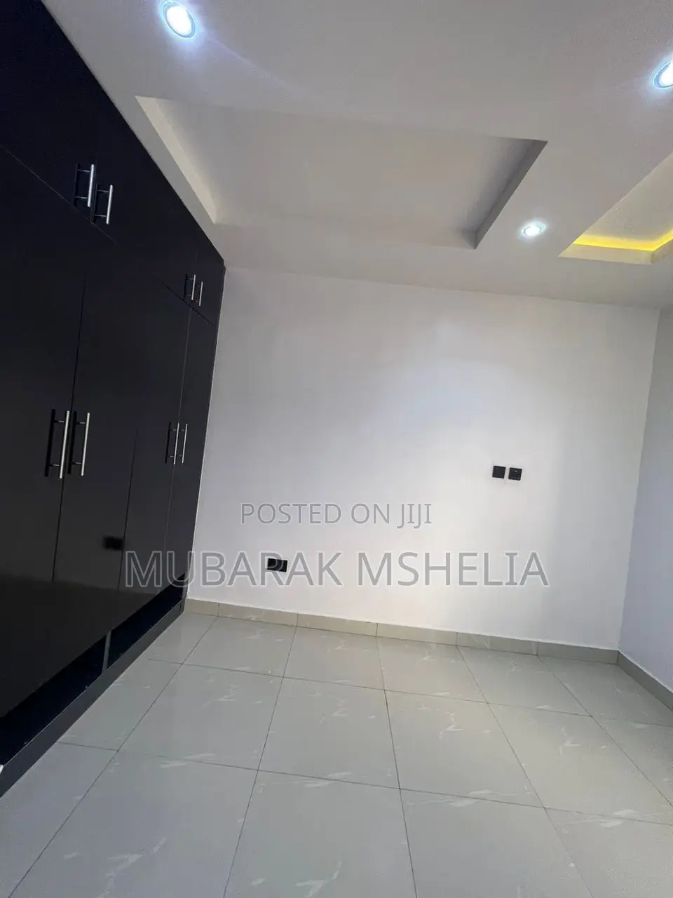 4bdrm Duplex in Idu Industrial for sale