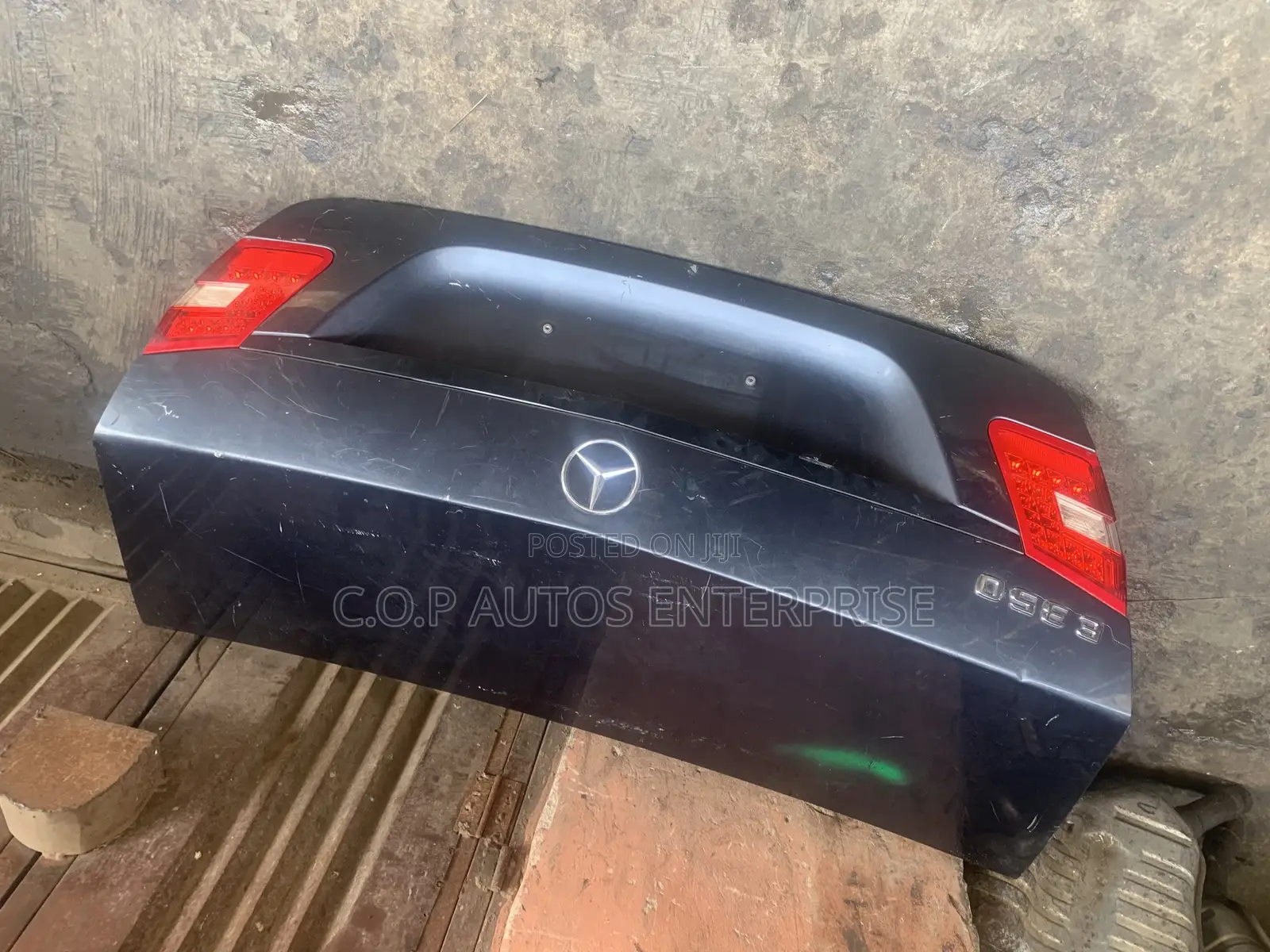 Back Boot With Light for Mercedes Benz E350 (W211) 2010-2014