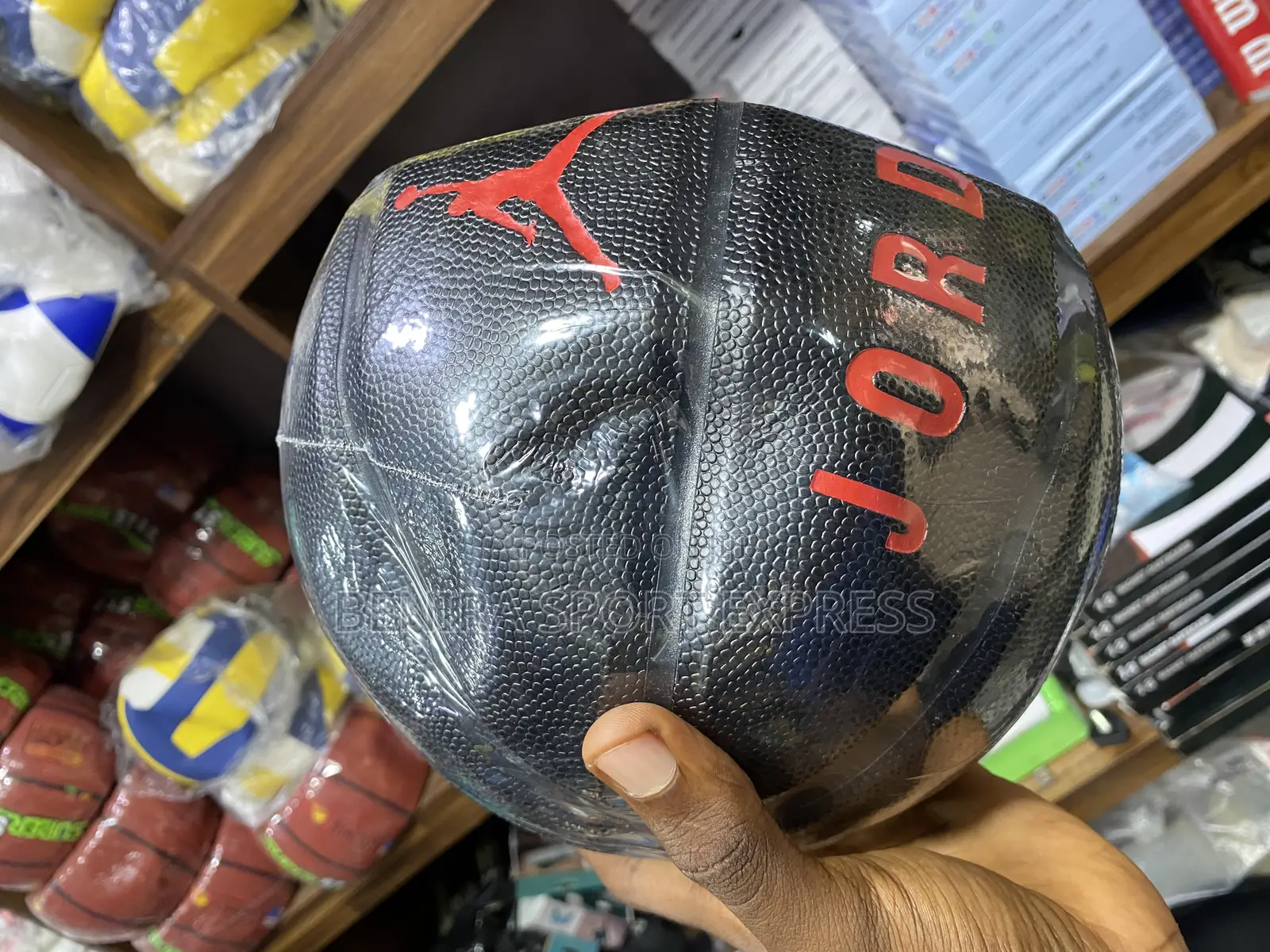 BLACK BASKETBALL (Jordan )
