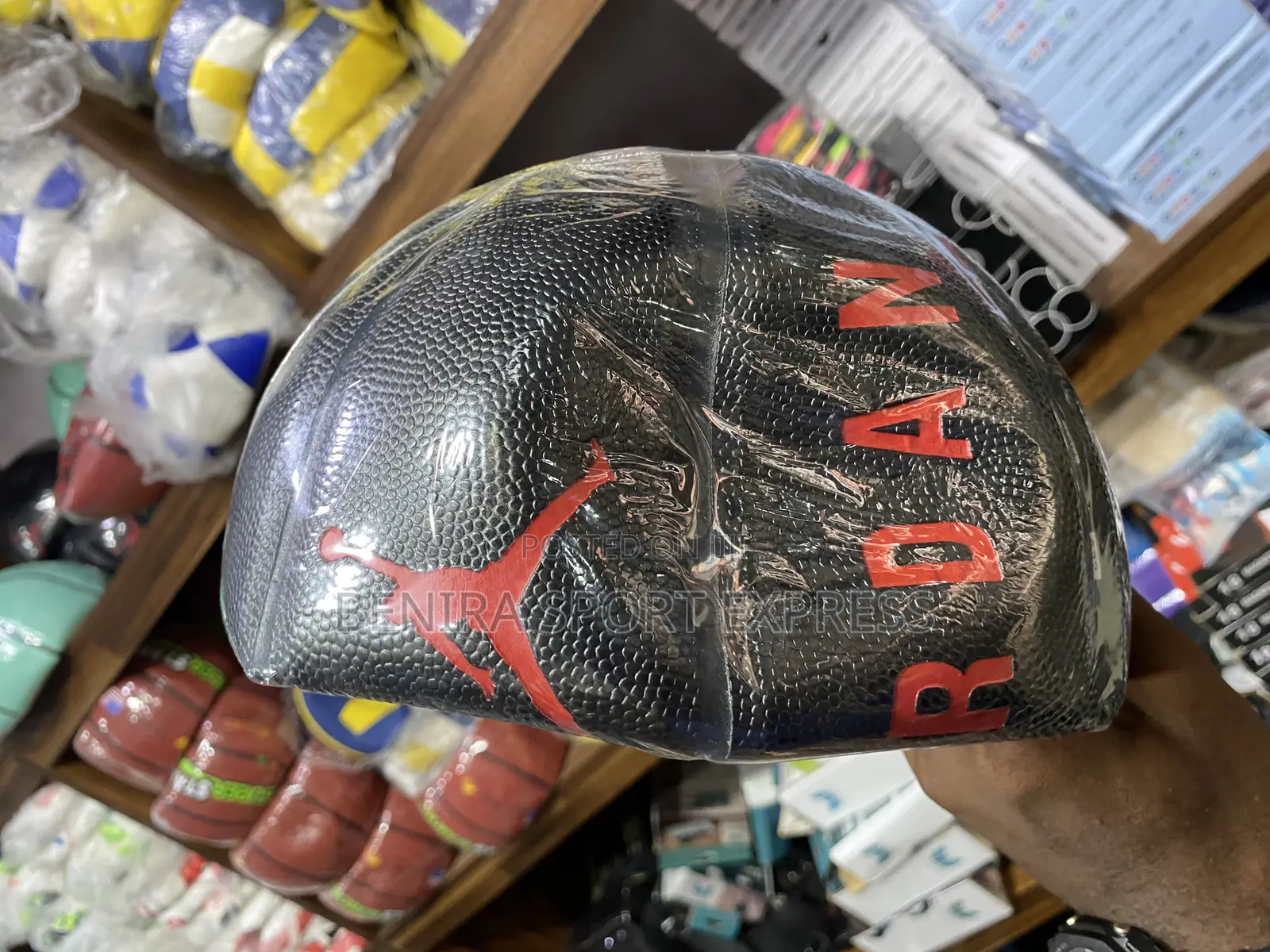BLACK BASKETBALL (Jordan )