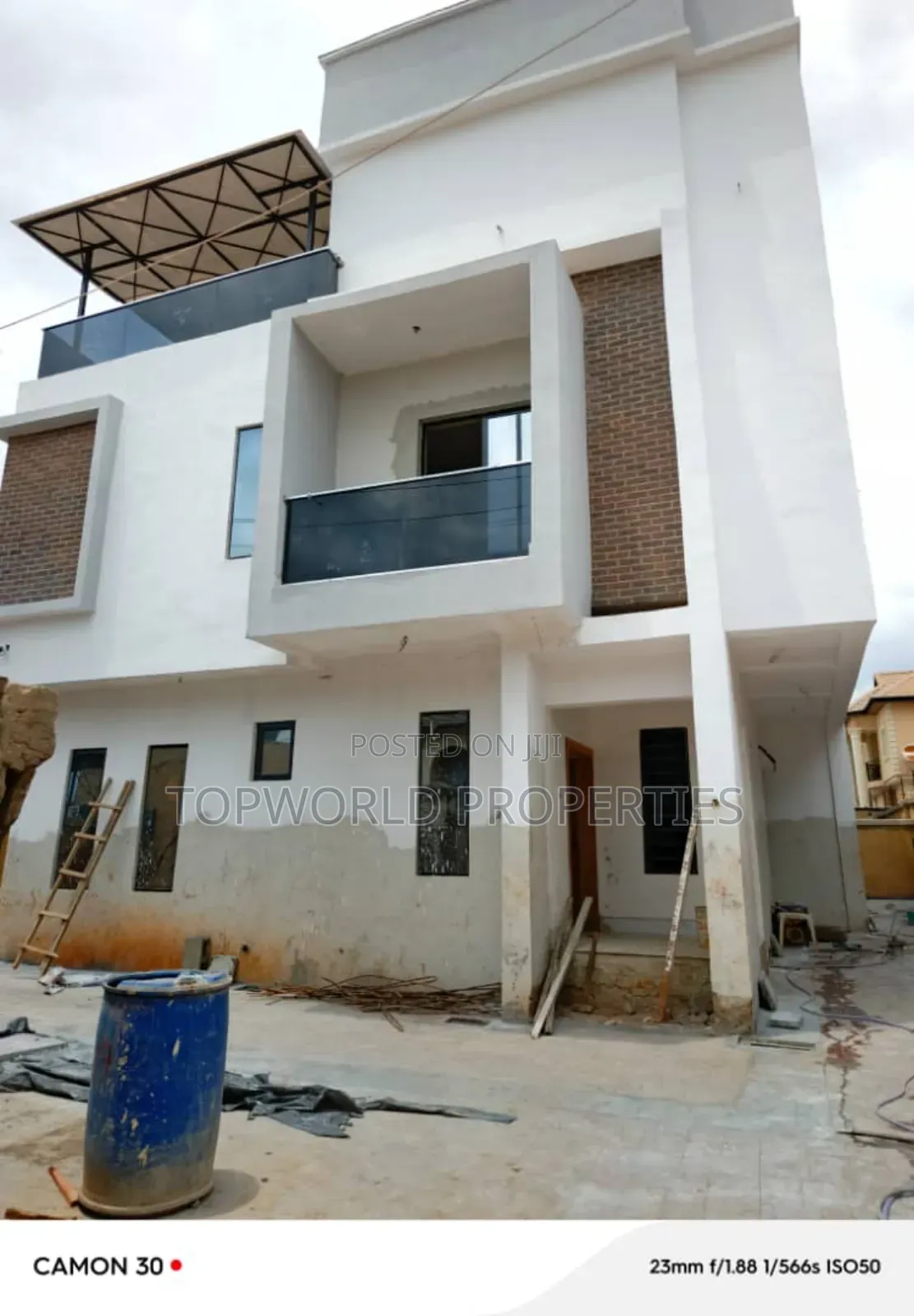 5bdrm Duplex in Magodo Gra Phase 1 for sale