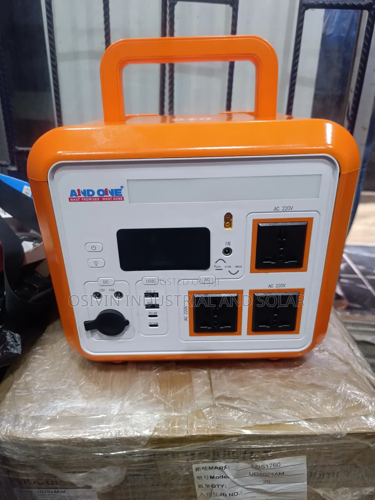 1200w Solar Generator With 50w Solar Panels 3pics