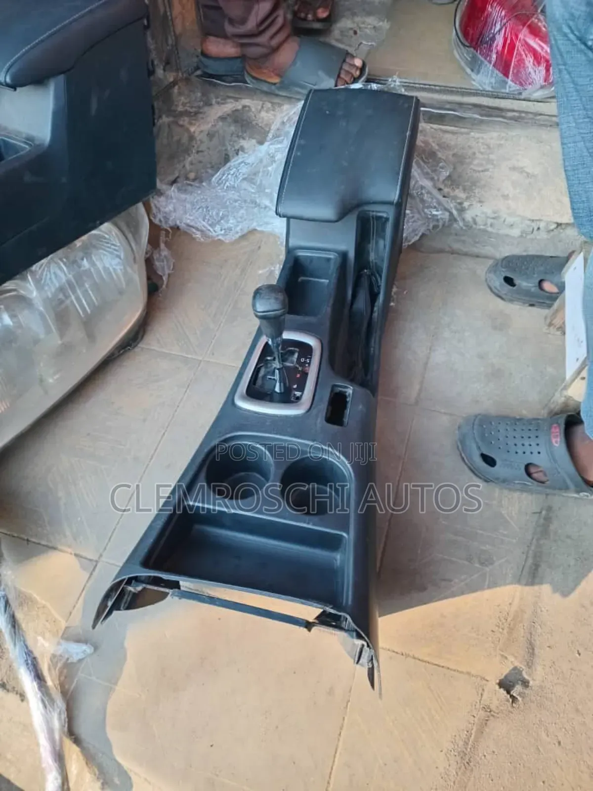 High Quality Complete Center Console Hilux 2016-2024 Model.