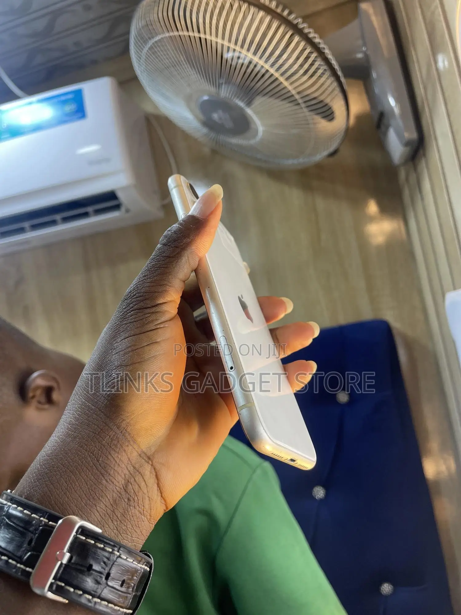 Apple iPhone 11 64 GB White