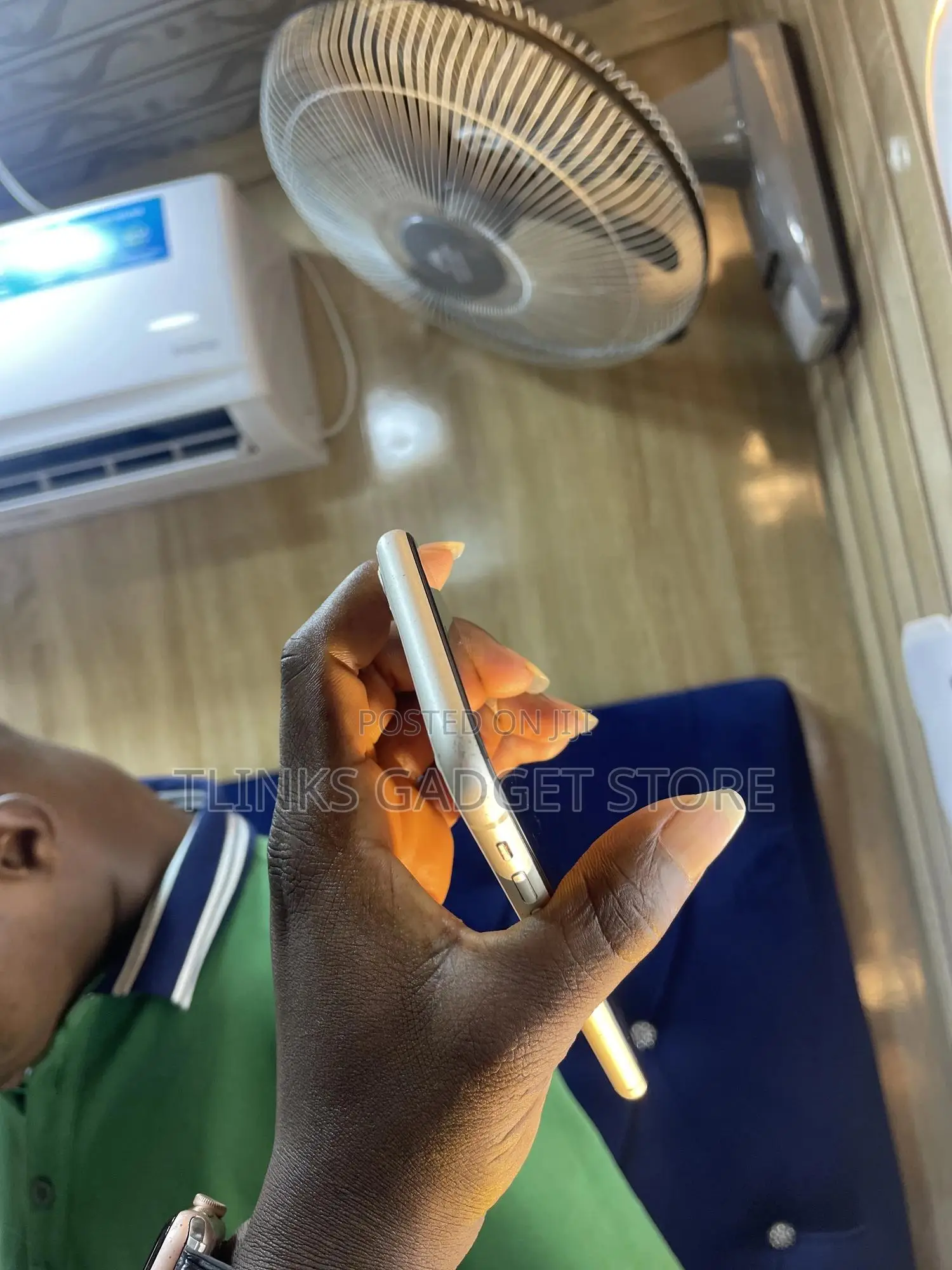 Apple iPhone 11 64 GB White