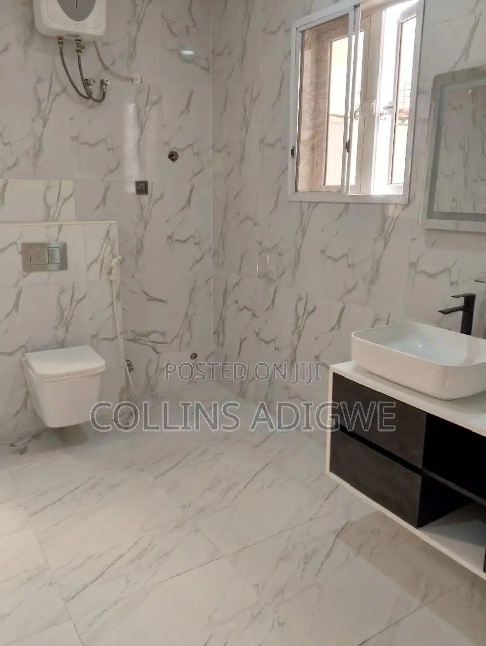 5bdrm Duplex in Chevron 2Nd Estate for sale
