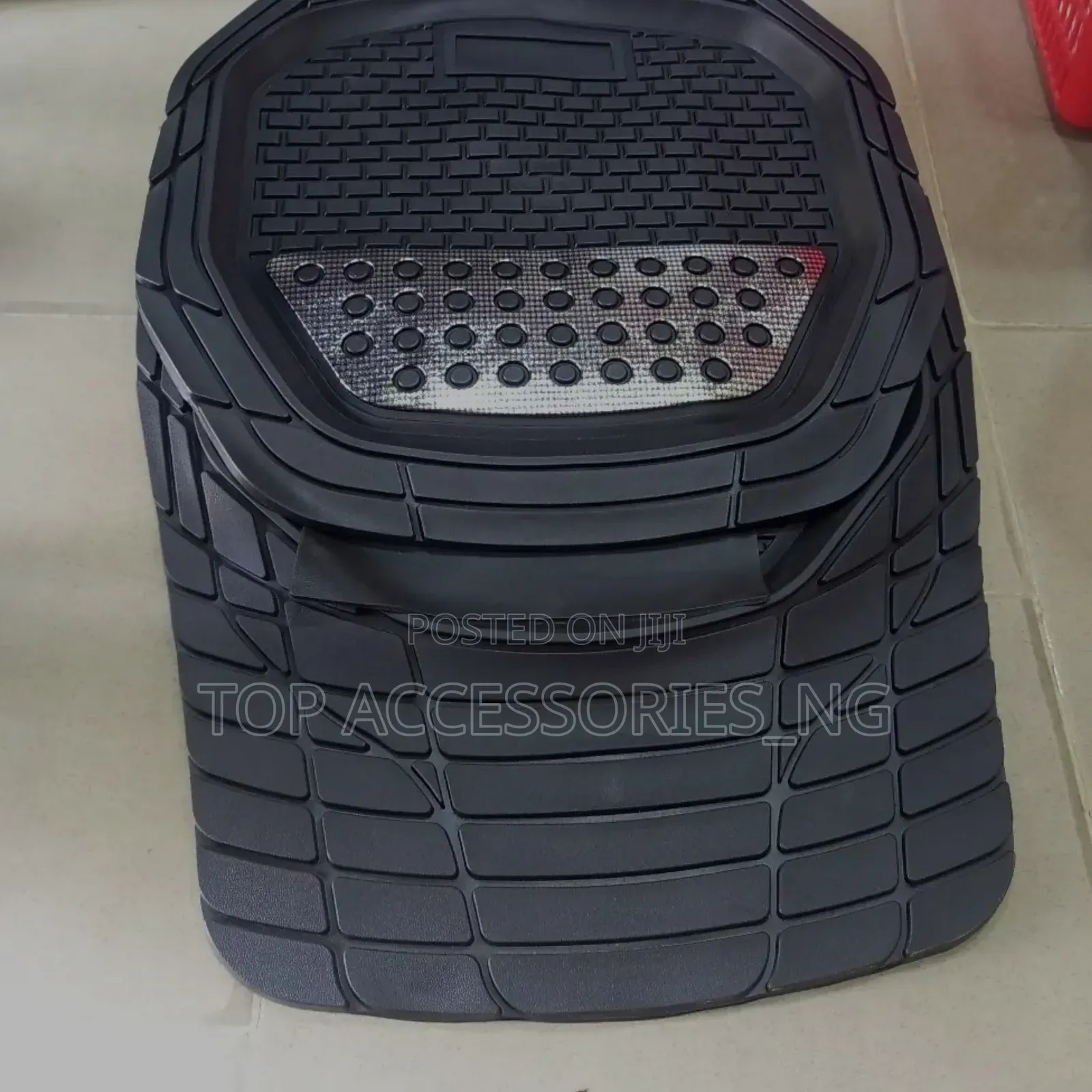 Universal Rubber Chrome Foot Mat for Cars SUV and Jeeps
