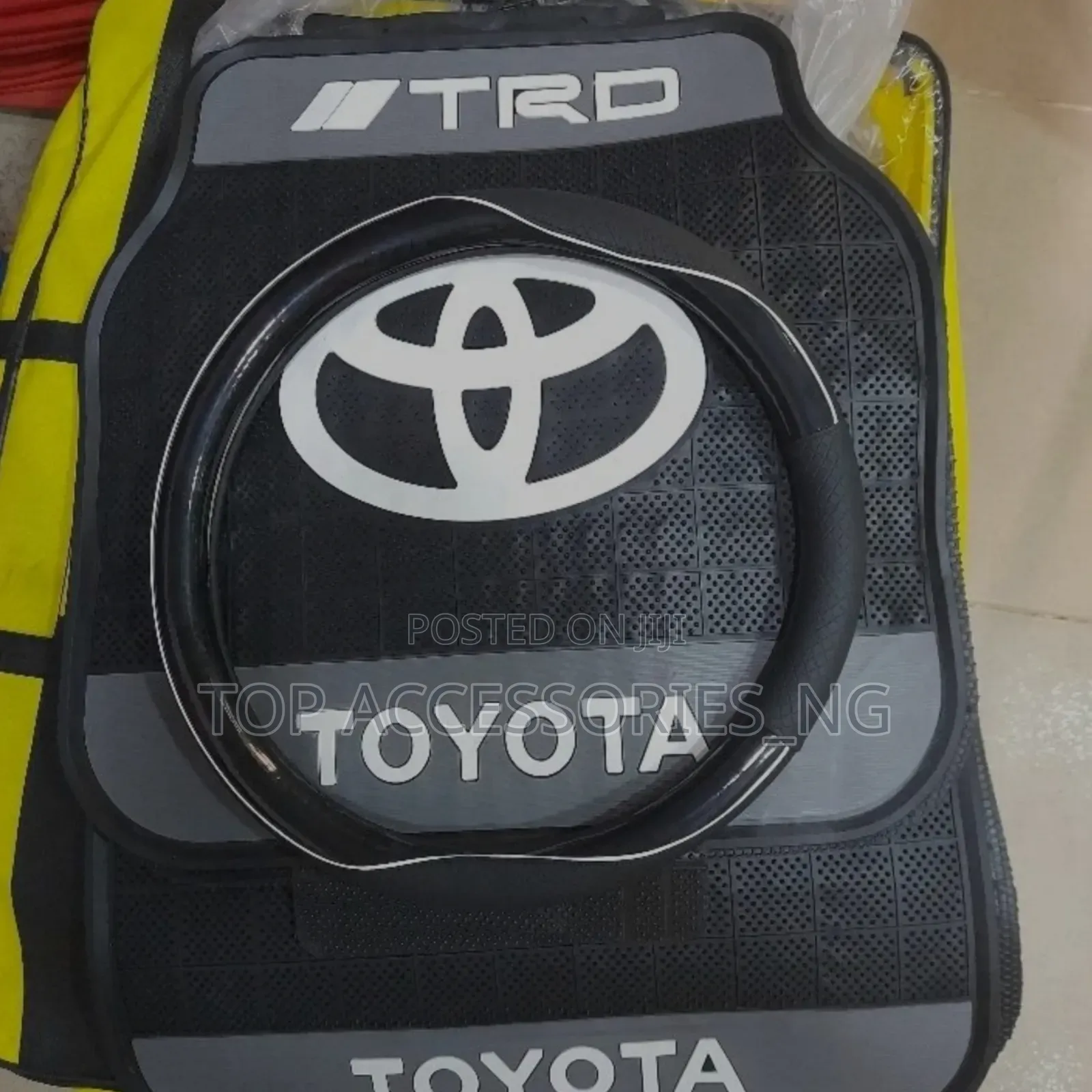 Rubber Mat With Steering Cover