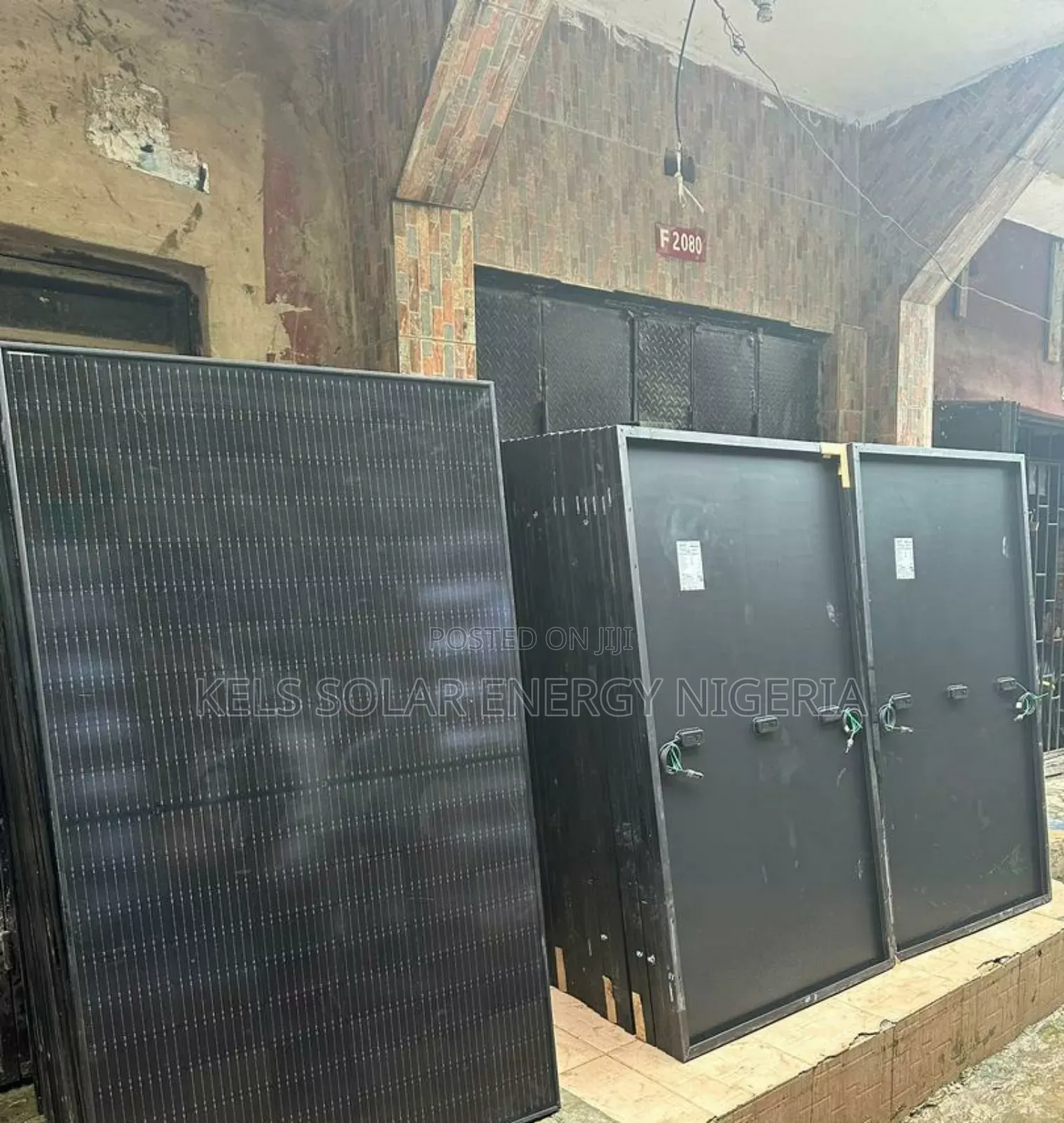 450watts All Black Half Cut Jinko Solar Panel 1