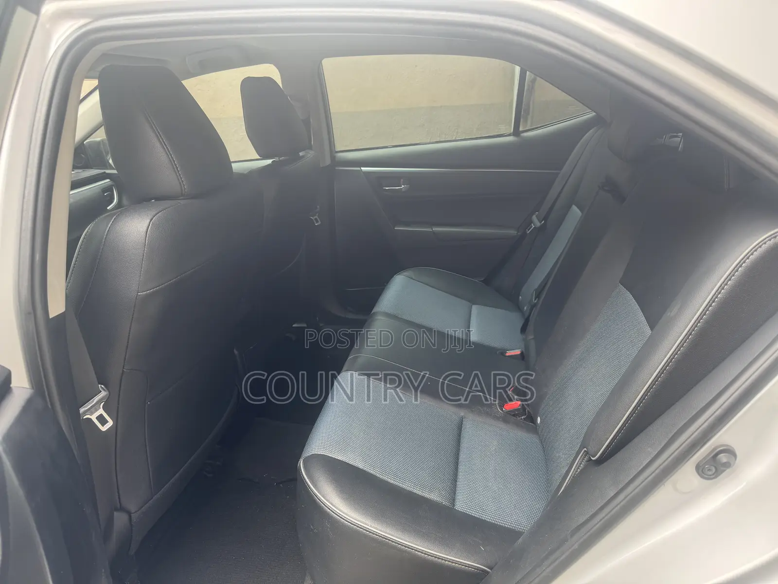 Toyota Corolla 2016 Silver