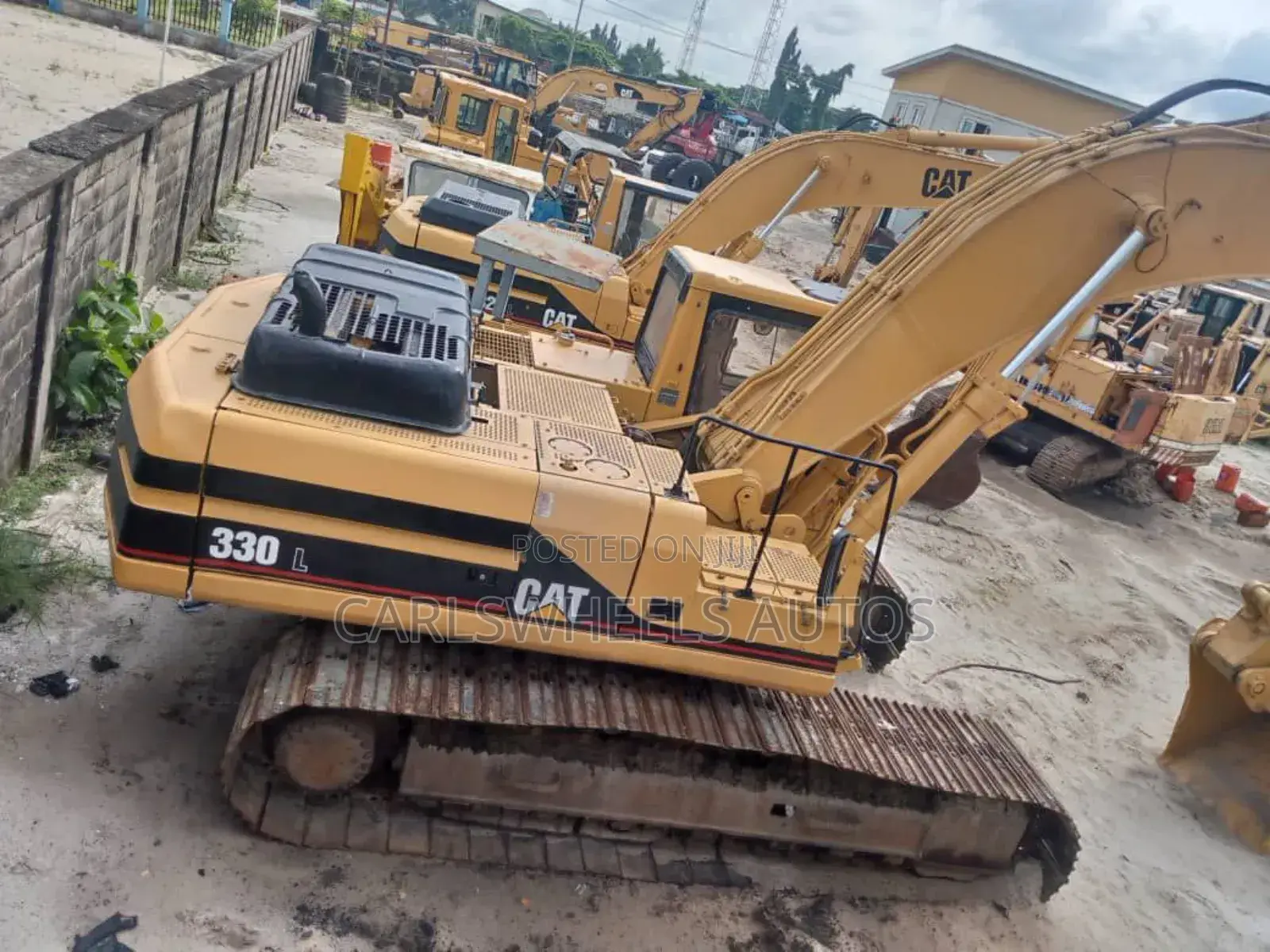 Foreign Used 330L Caterpillar Excavator