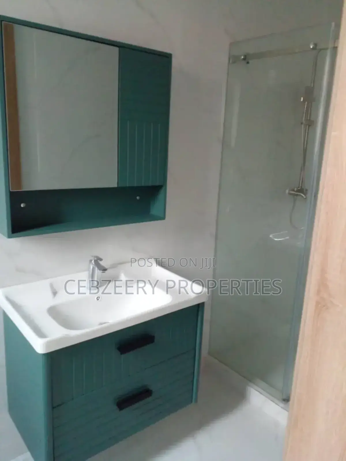 5bdrm Duplex in Omole for sale