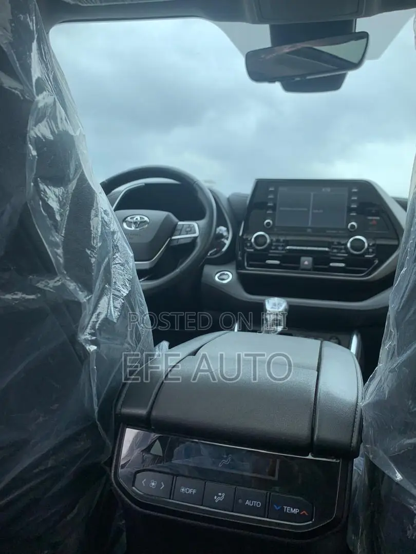 Toyota Highlander Limited 2022 Silver