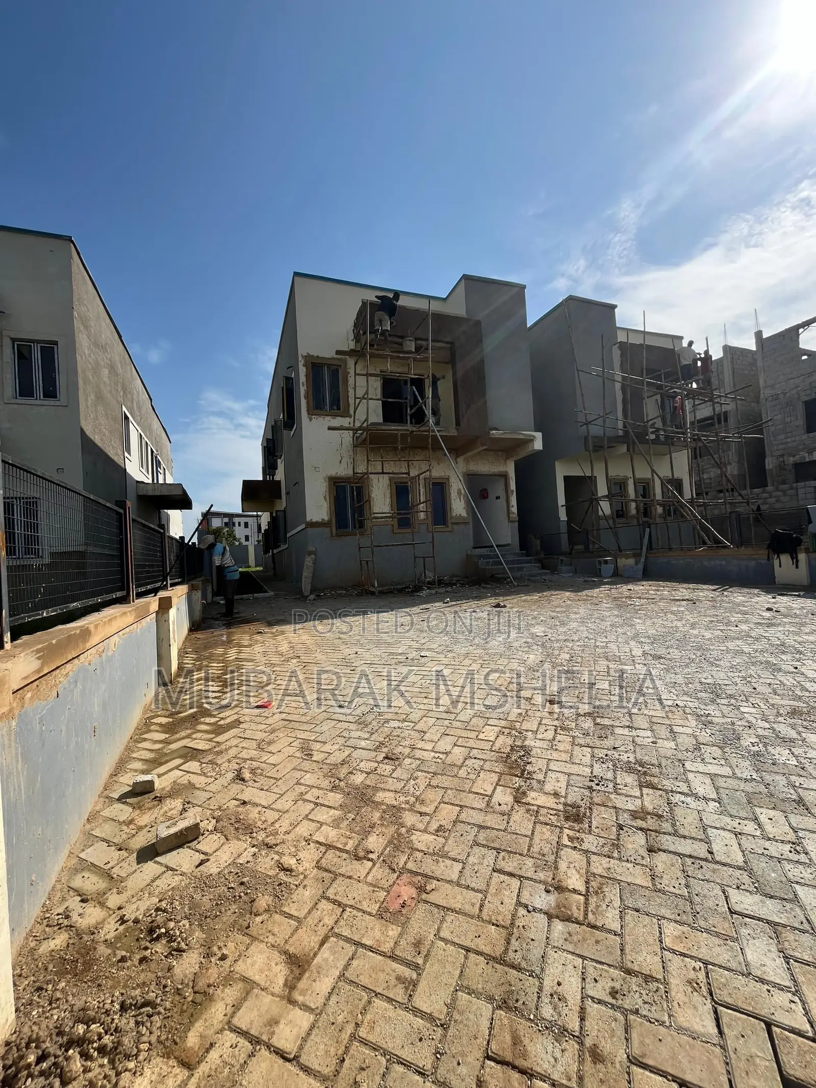 4bdrm Duplex in Life Camp for sale
