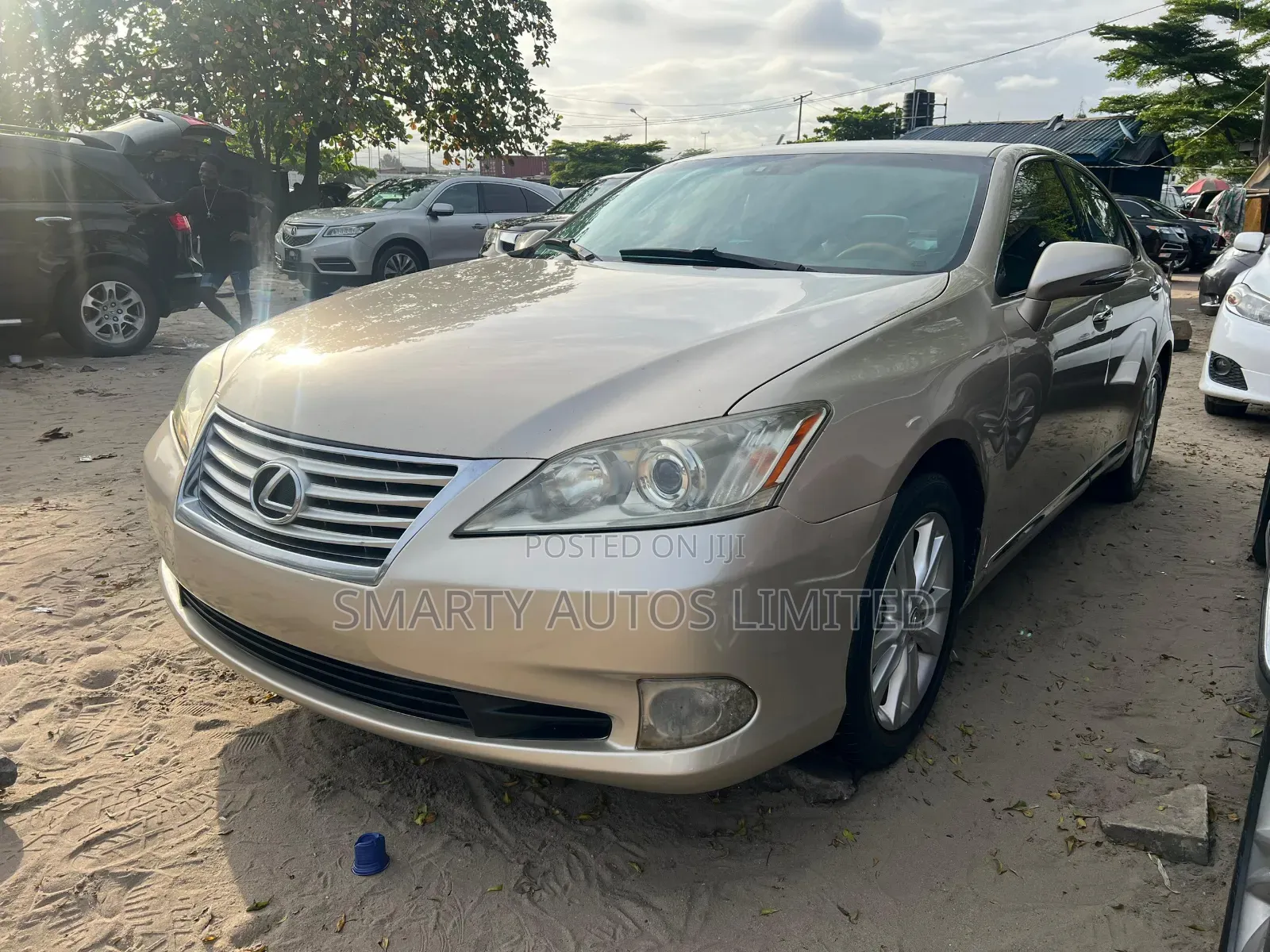 Lexus ES 350 2012 Gold