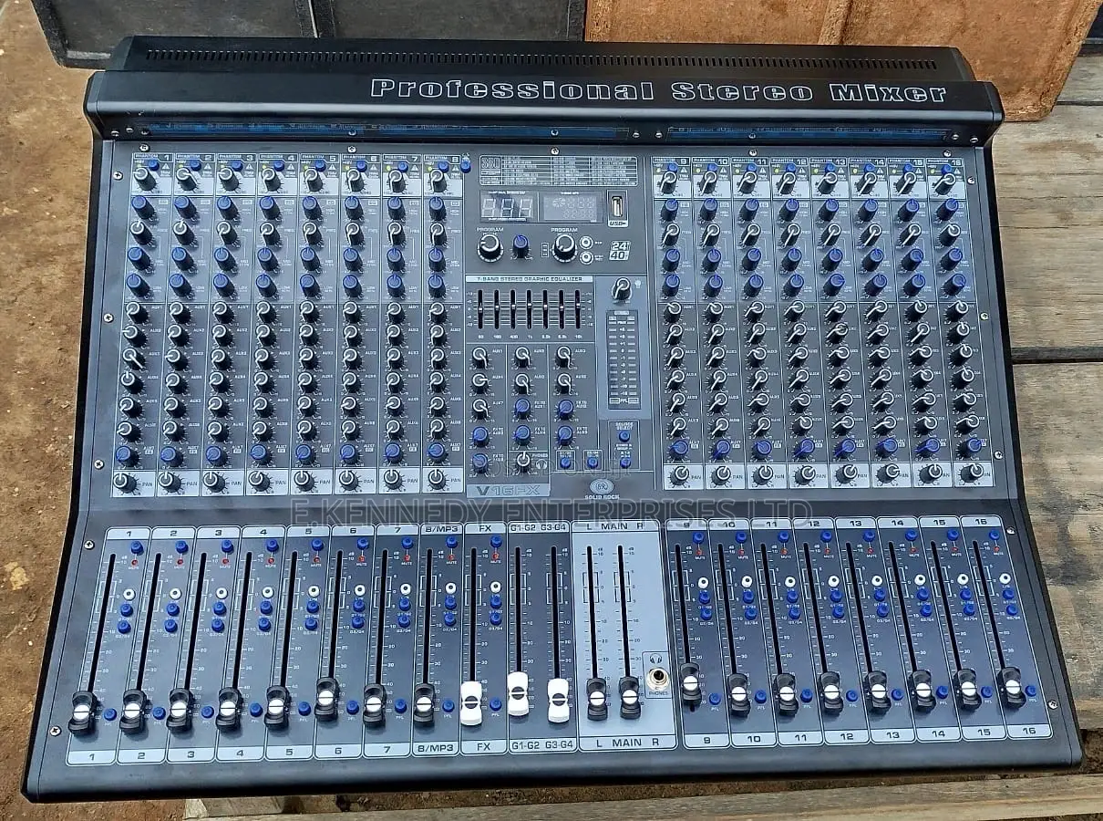 Professional 16 Channels Mixer With 7 Auxiliaries/4 Group