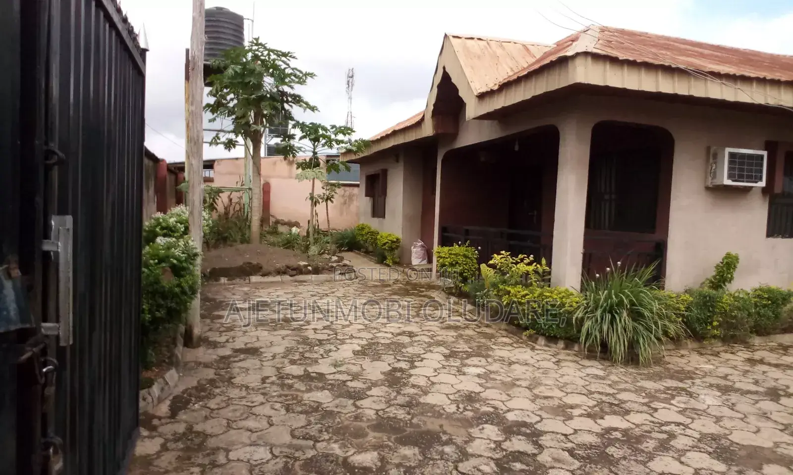 3bdrm Block of Flats in Olaitan Bayo Street for sale