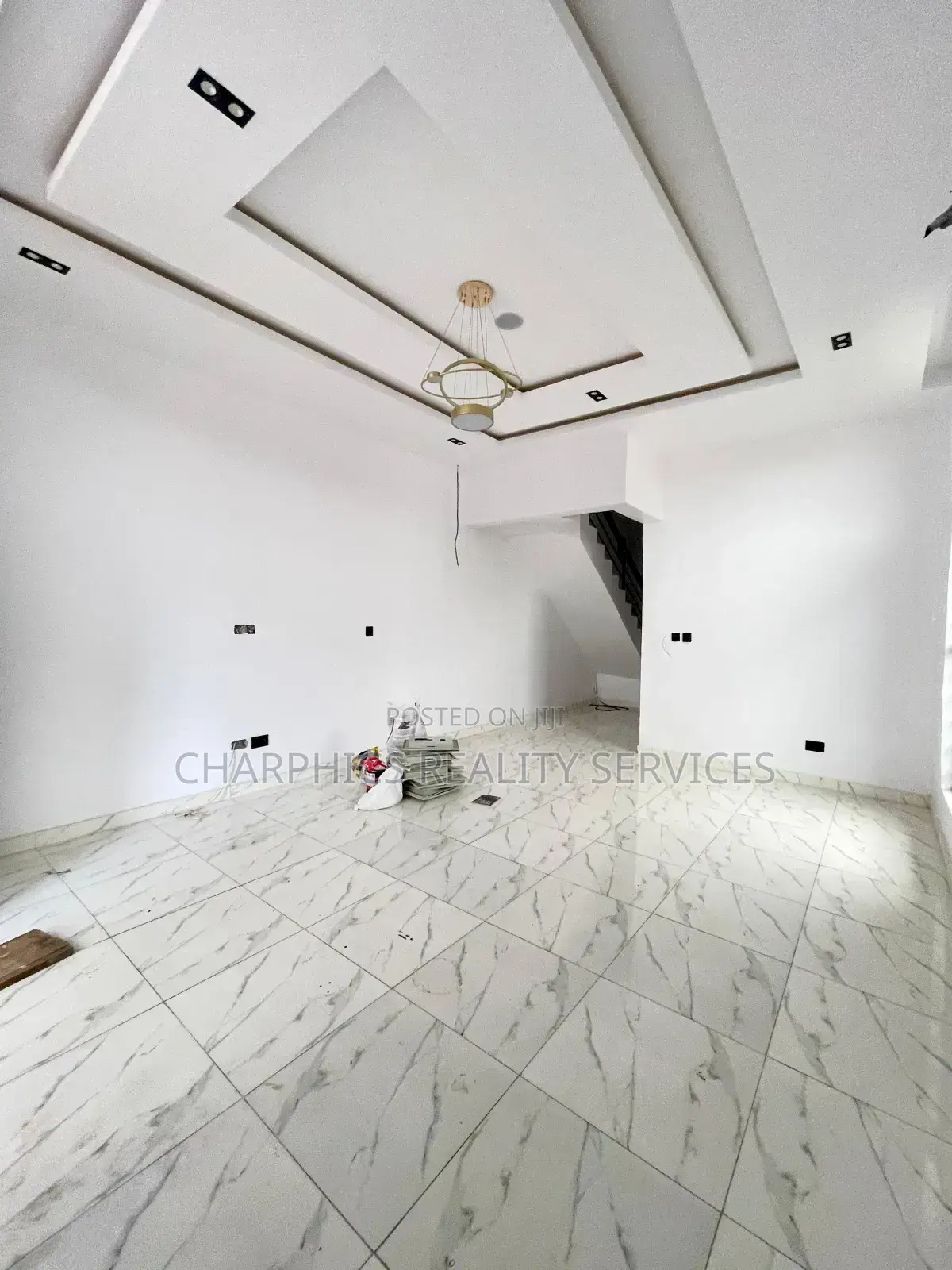 4bdrm Duplex in Ikota for sale