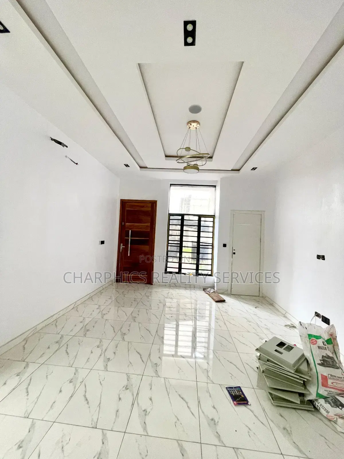 4bdrm Duplex in Ikota for sale