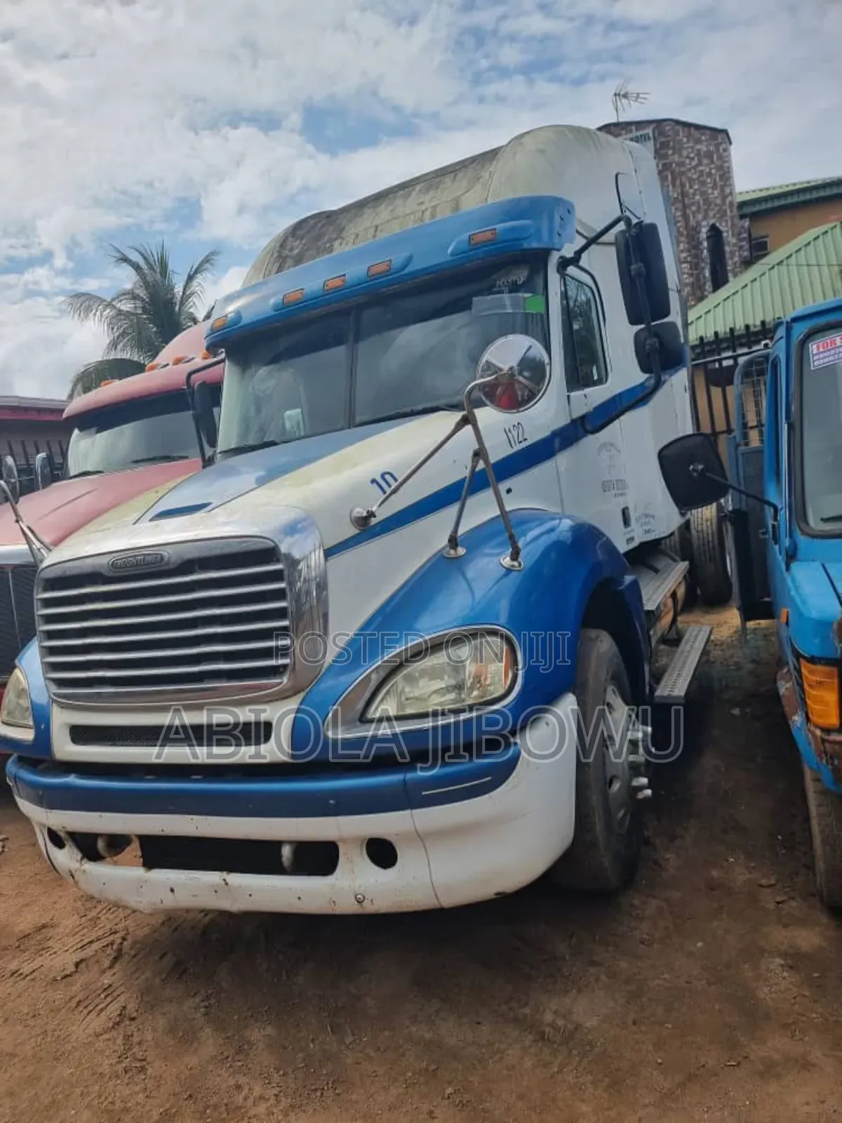 Freightliner Truck 10tyres