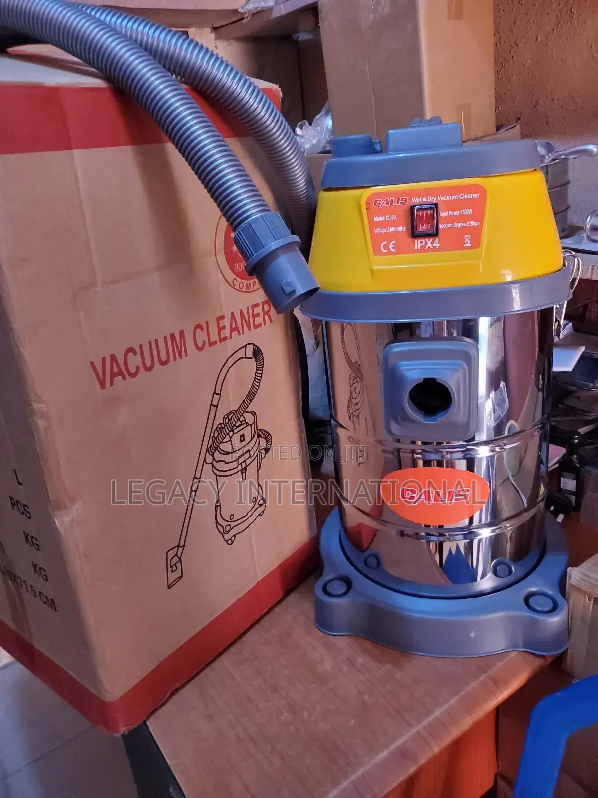 Wet and Dry Vacuum Cleaner 30l