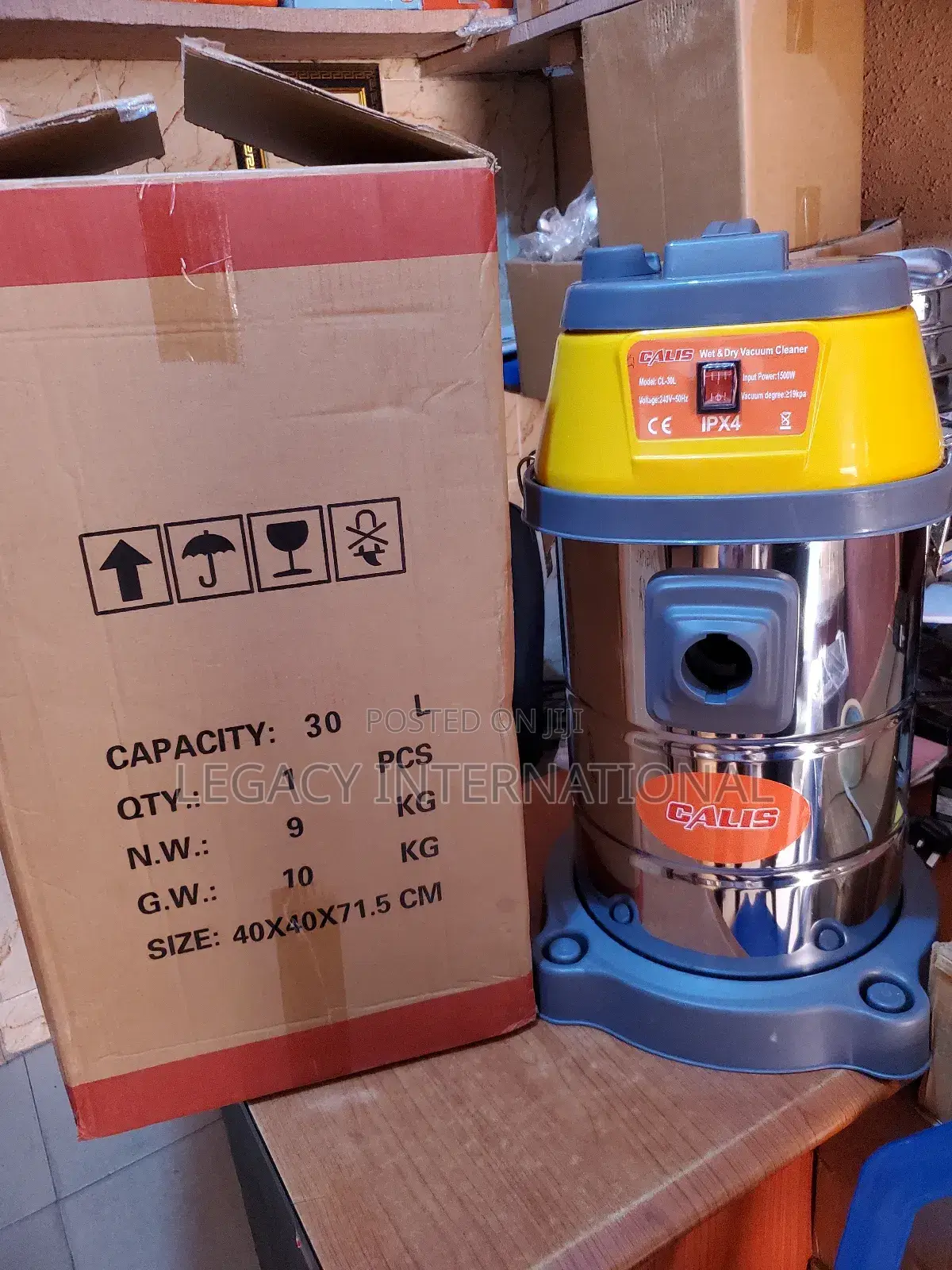 Wet and Dry Vacuum Cleaner 30l