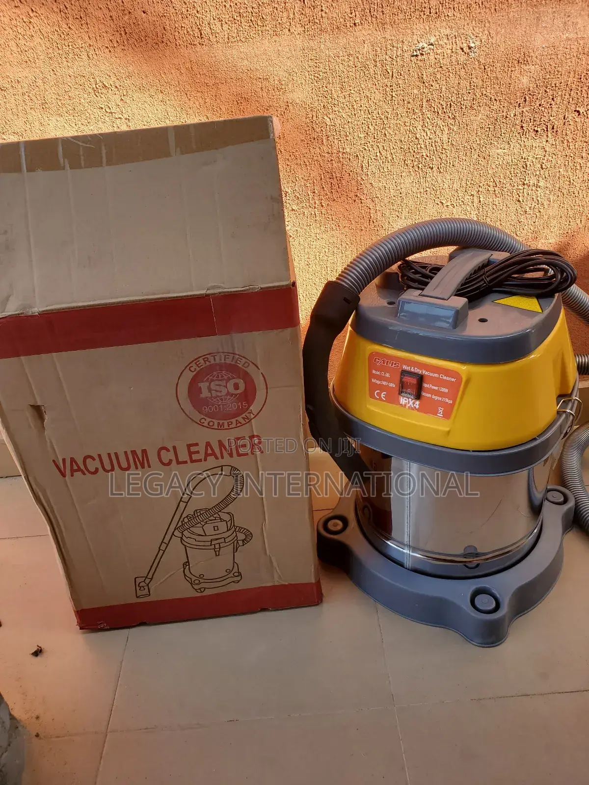 Wet and Dry Vacuum Cleaner 20L
