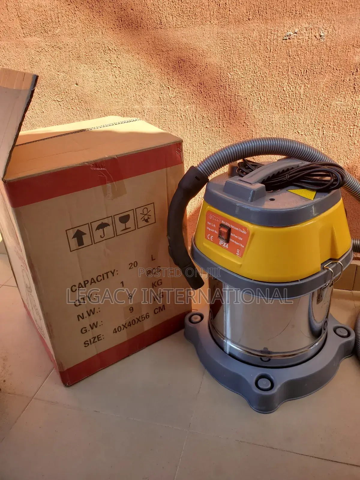 Wet and Dry Vacuum Cleaner 20L
