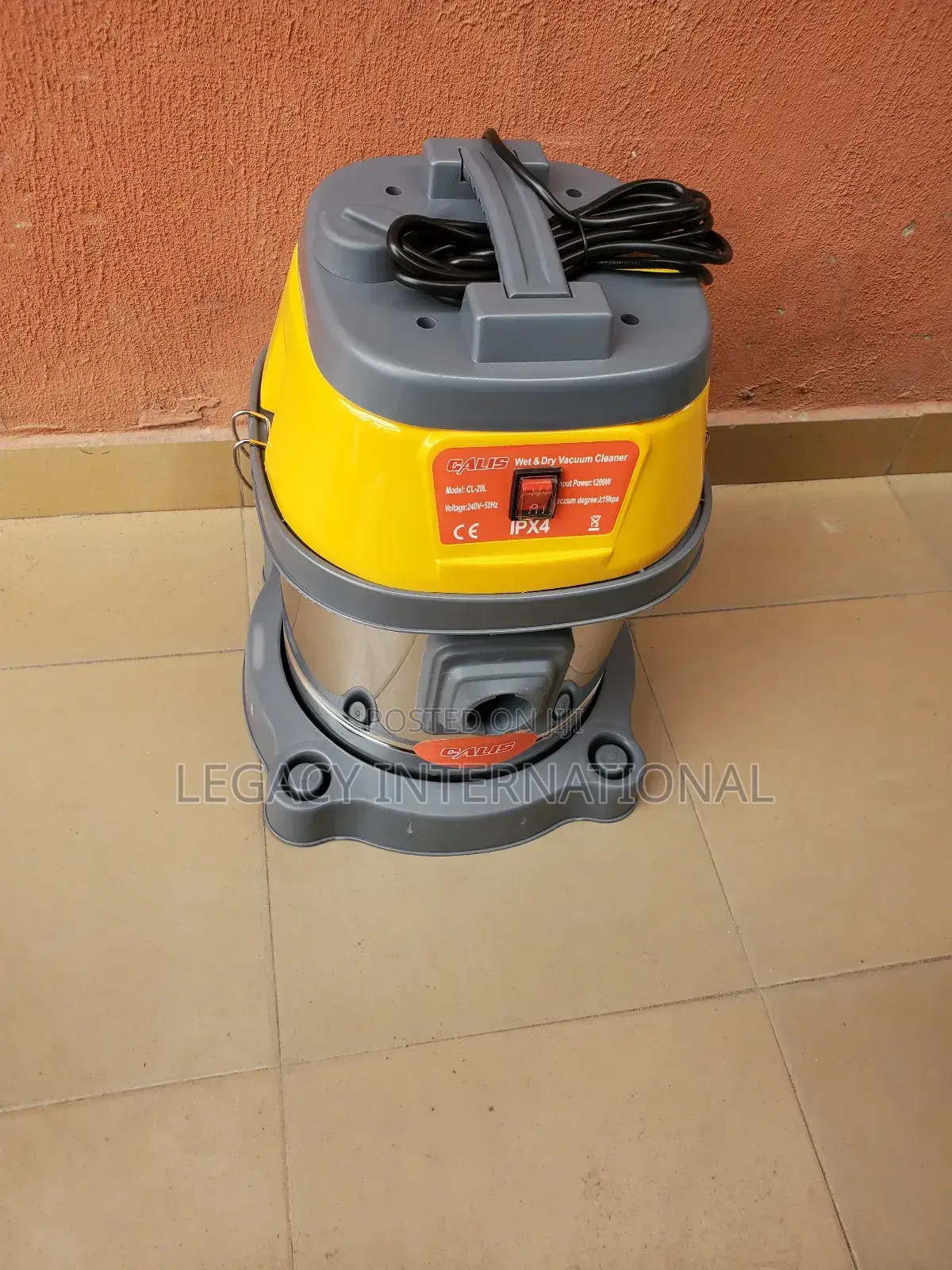 Wet and Dry Vacuum Cleaner 20L