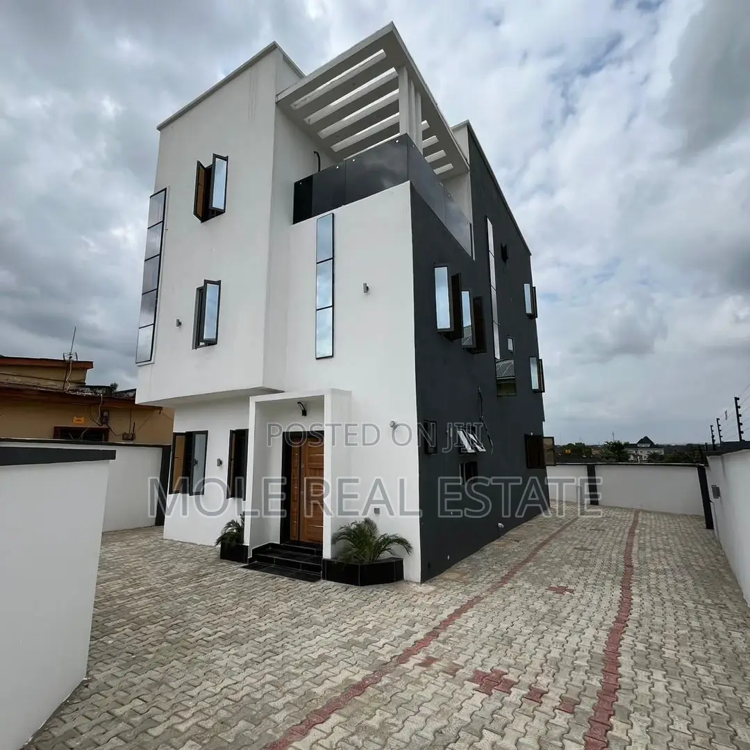 Magodo Phase 1 Teastfully Built and Funished