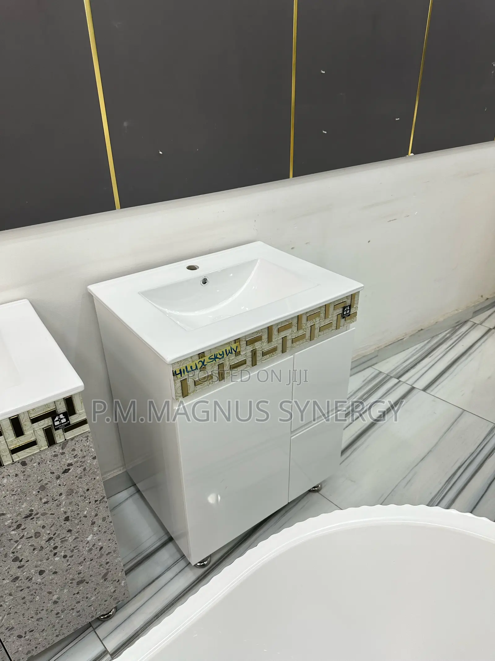 England Standard Diamond Cabinet Basin.