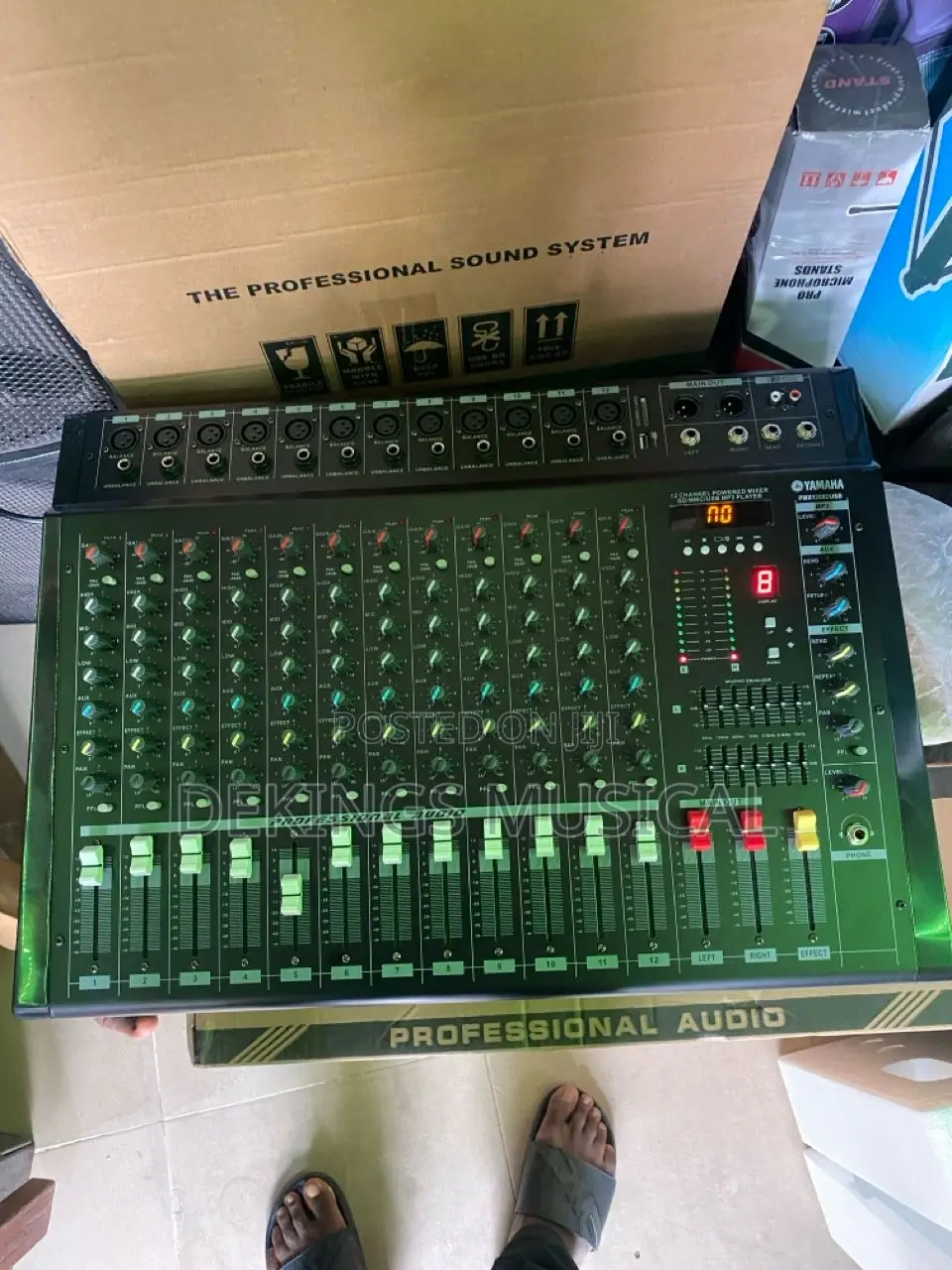 Original Yamaha 12 Channels Powered Mixer BT/USB