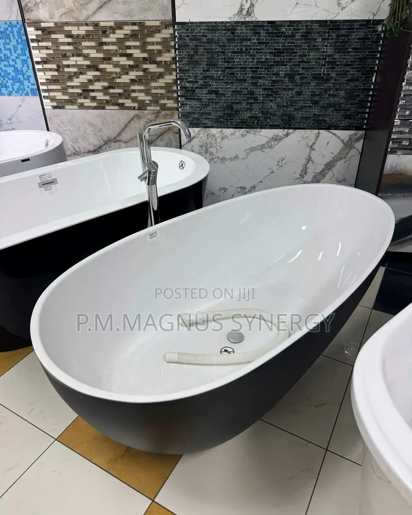 England Standard Egg Design Black Shower Bath Tub.