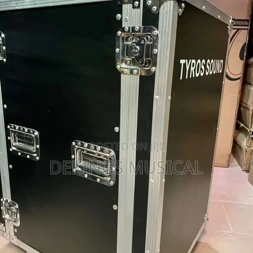 Professional 16 Units Amp Rack With Shock Absorber Covered