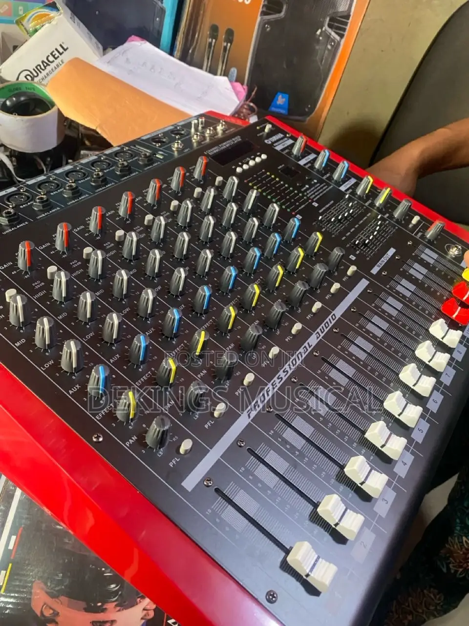 Yamaha 8 Channels Mixer Amplifier