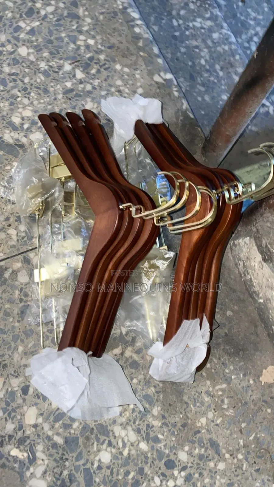 High Quality Two In One Brown Wooden Hangers With Clips