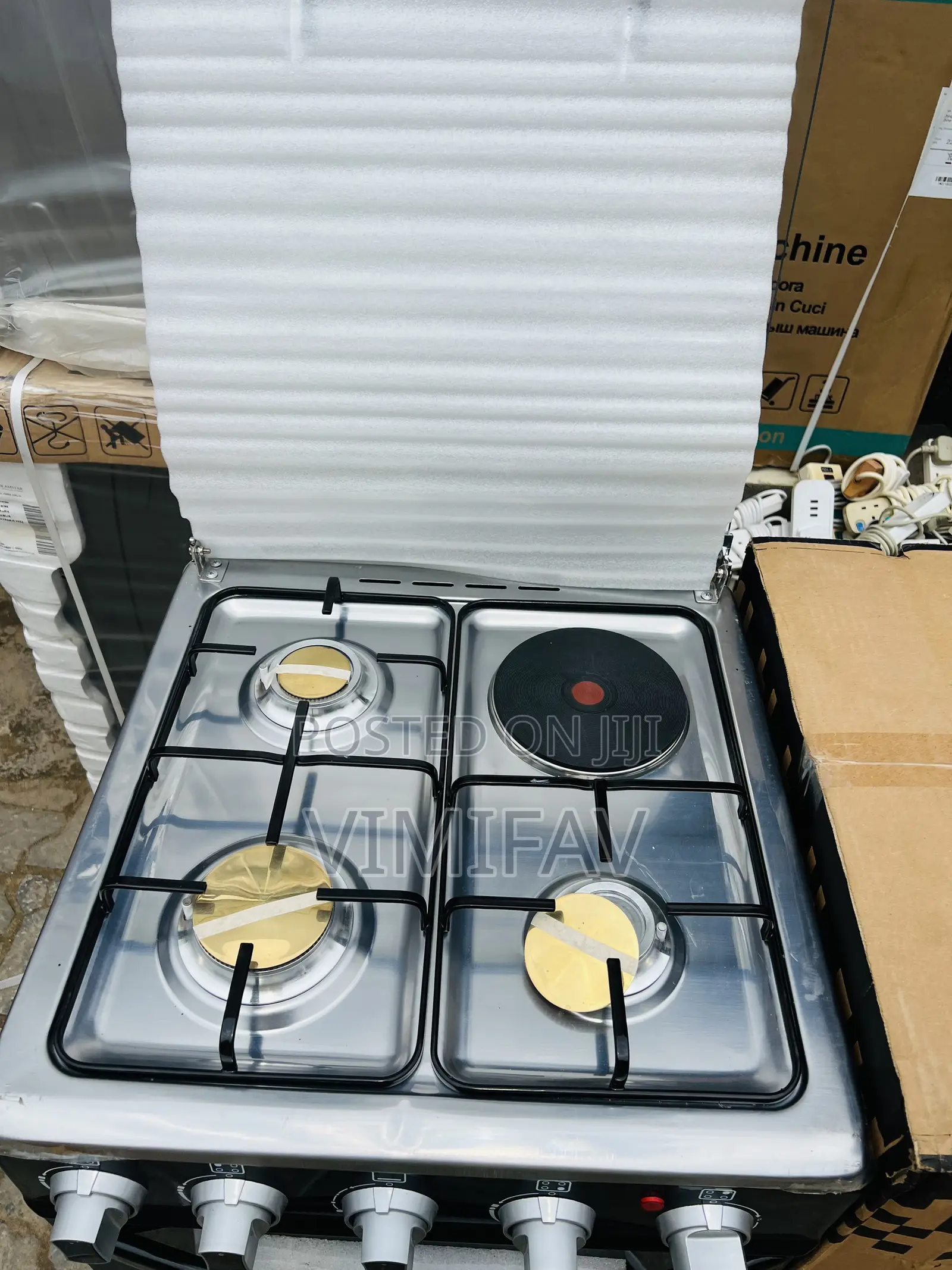 Sonik Gas Cooker 50/50 With Automatic Ignition