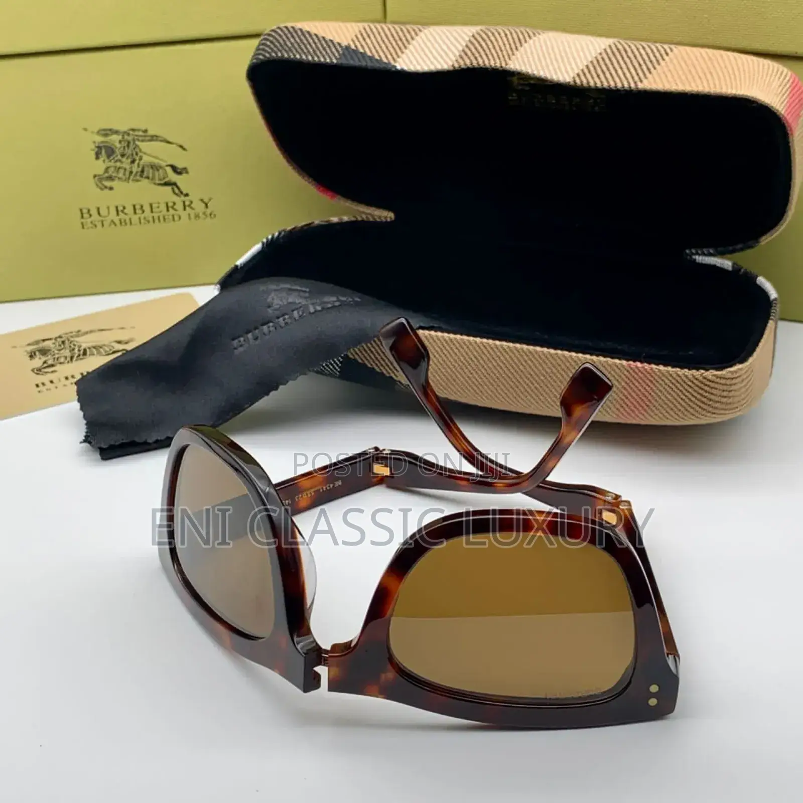 Burberry New Trend Luxury Eyewear Collection Burberry Brand