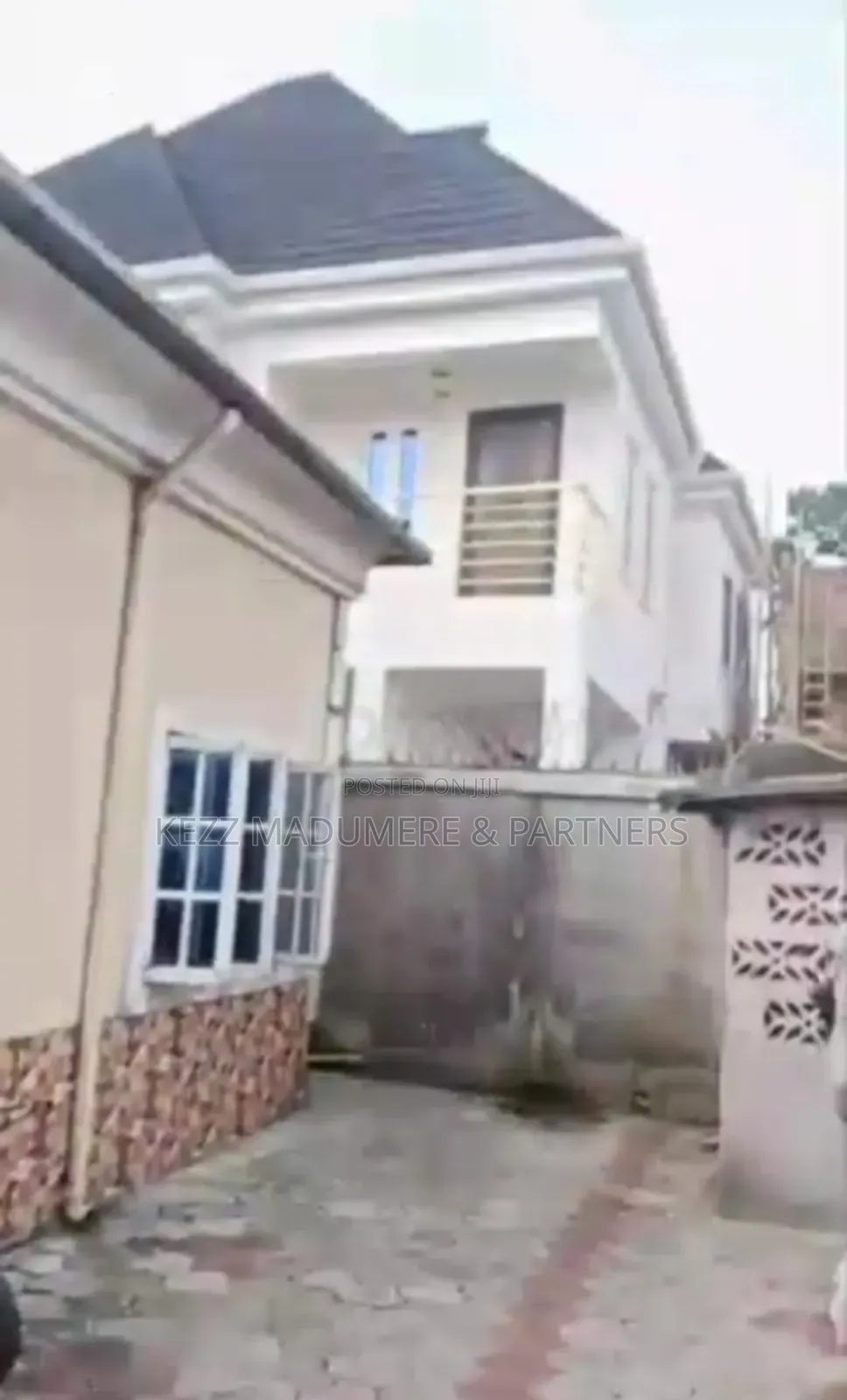 5bdrm Bungalow in Odani Green Estate,, Port-Harcourt for sale