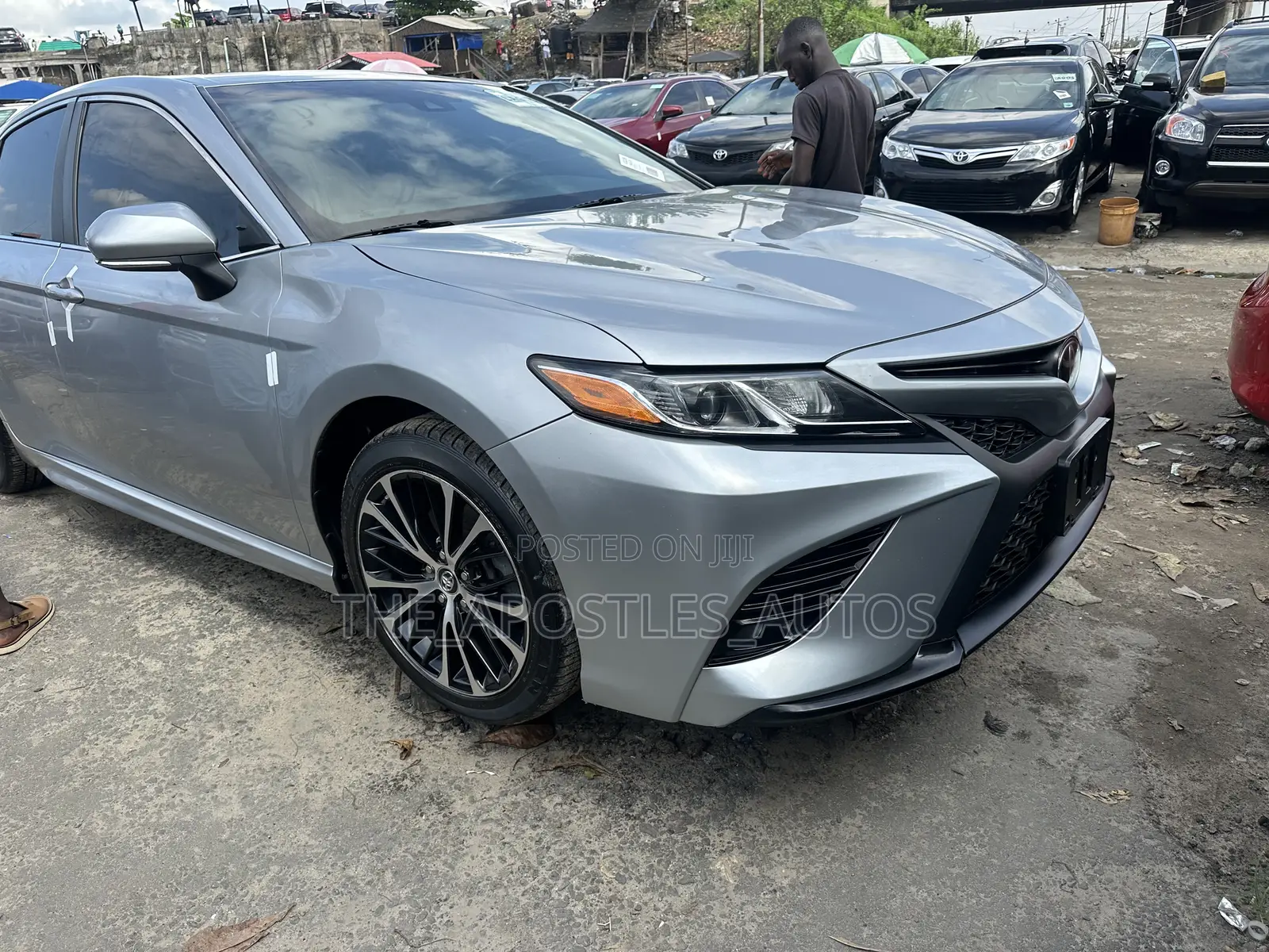 Toyota Camry SE (2.5L 4cyl 8A) 2019 Silver