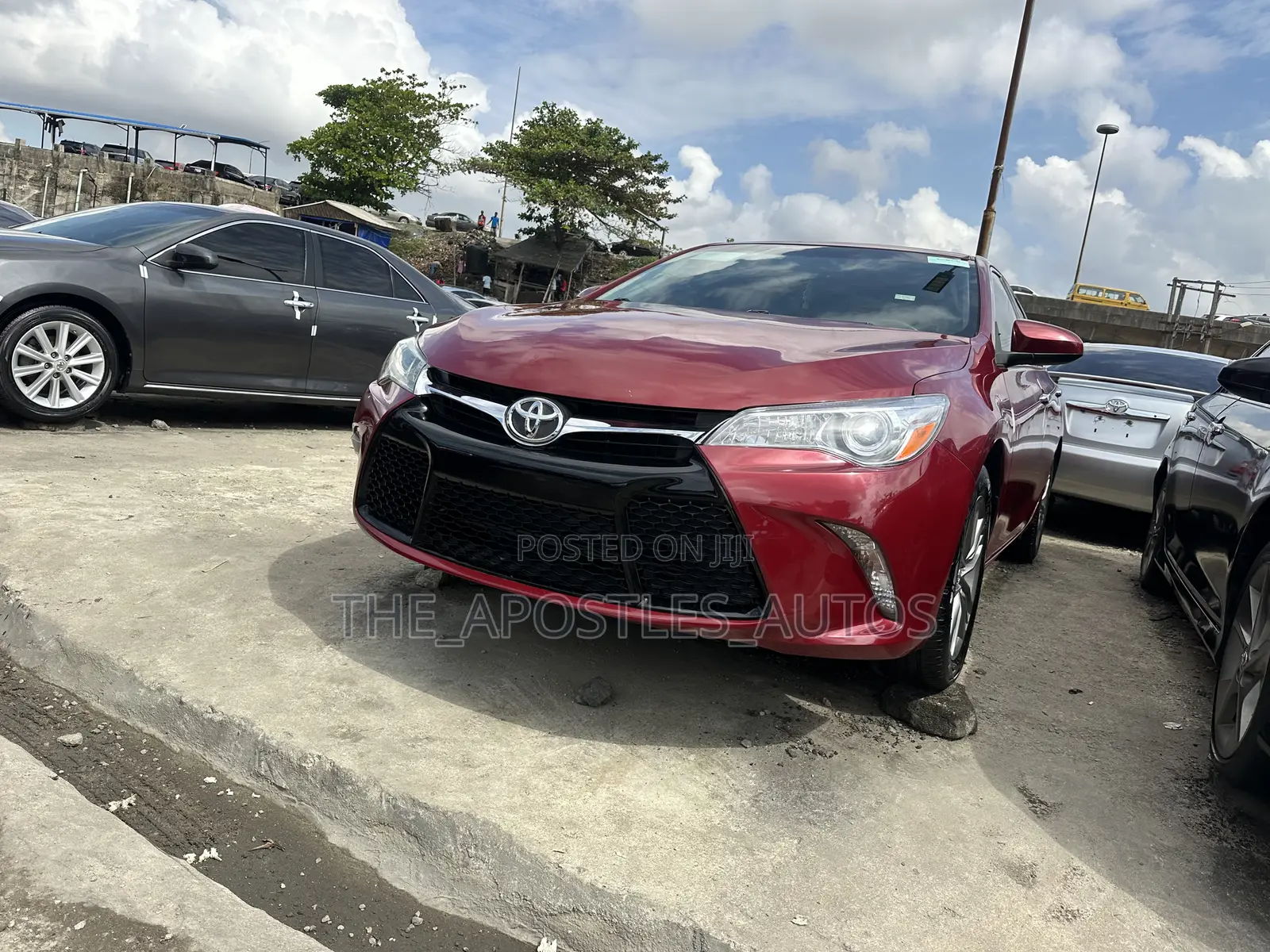 Toyota Camry 2016 Red