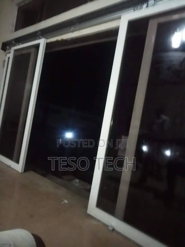 Automatic State of the Art Company Sliding Doors