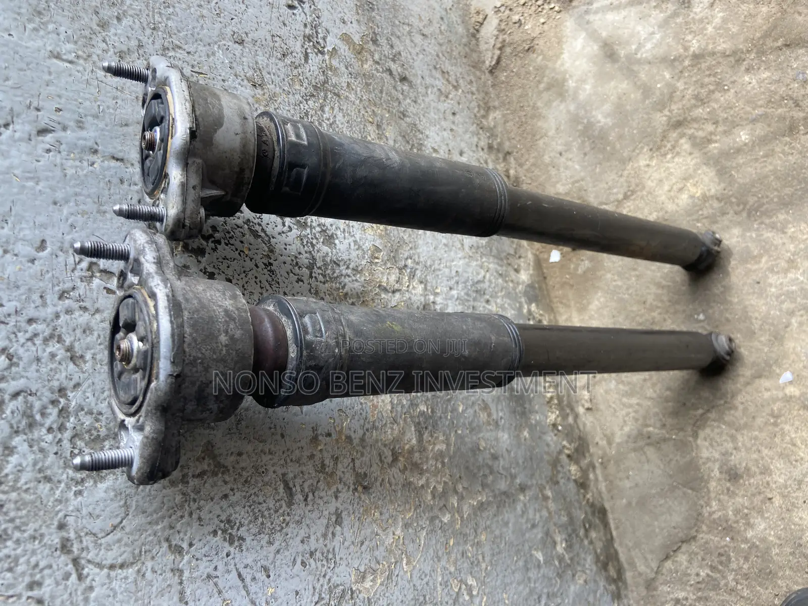 Back Shock Absorbers for C300 (204)
