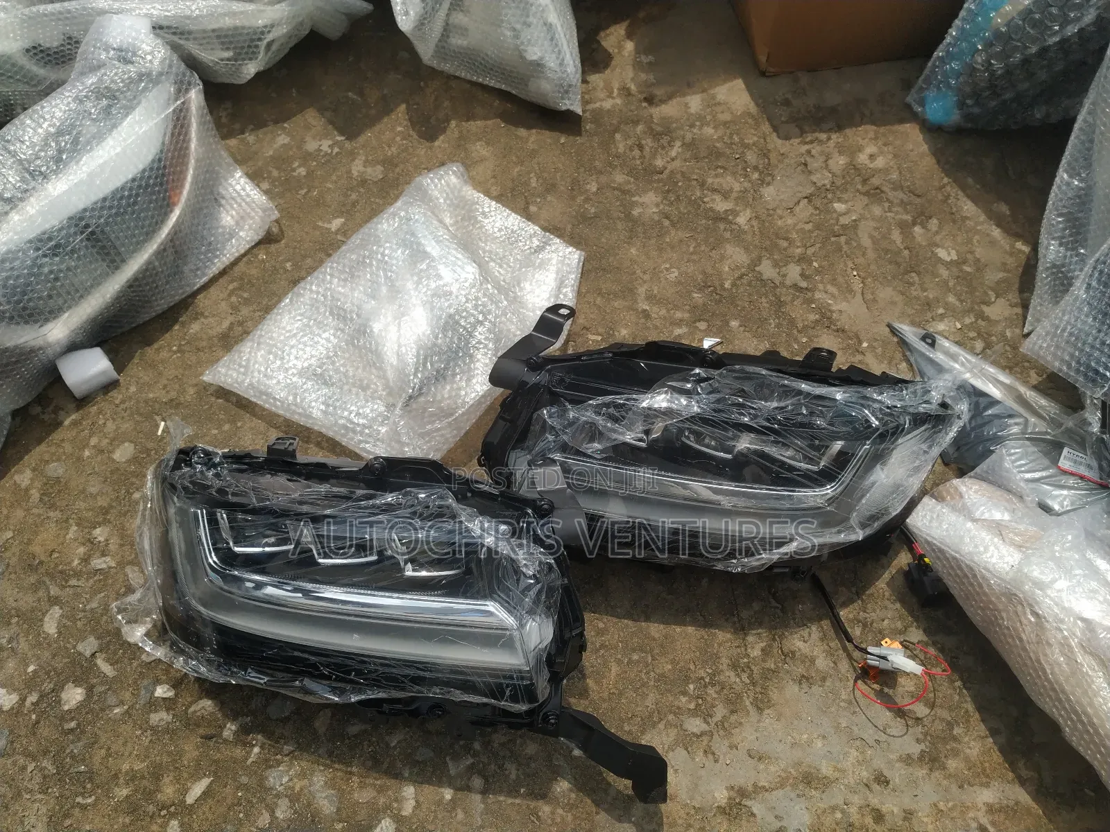 Headlamp Toyota Landcruiser