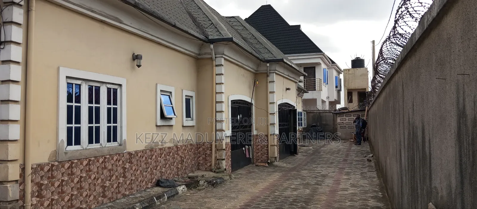 5bdrm Bungalow in Elelenwo , Port for sale