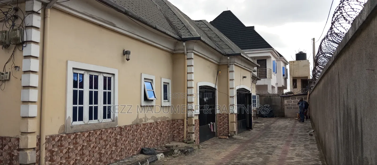 5bdrm Bungalow in Elelenwo , Port for sale