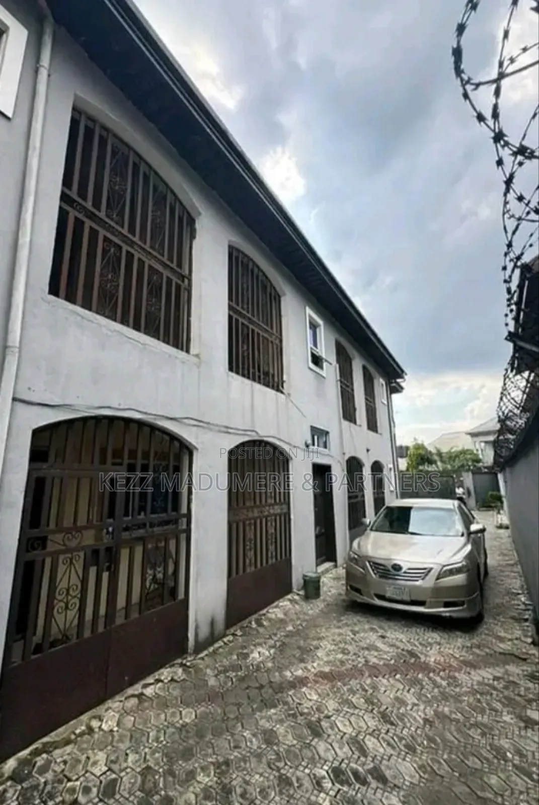 4bdrm Block of Flats in Off Psychiatric, Port-Harcourt for sale