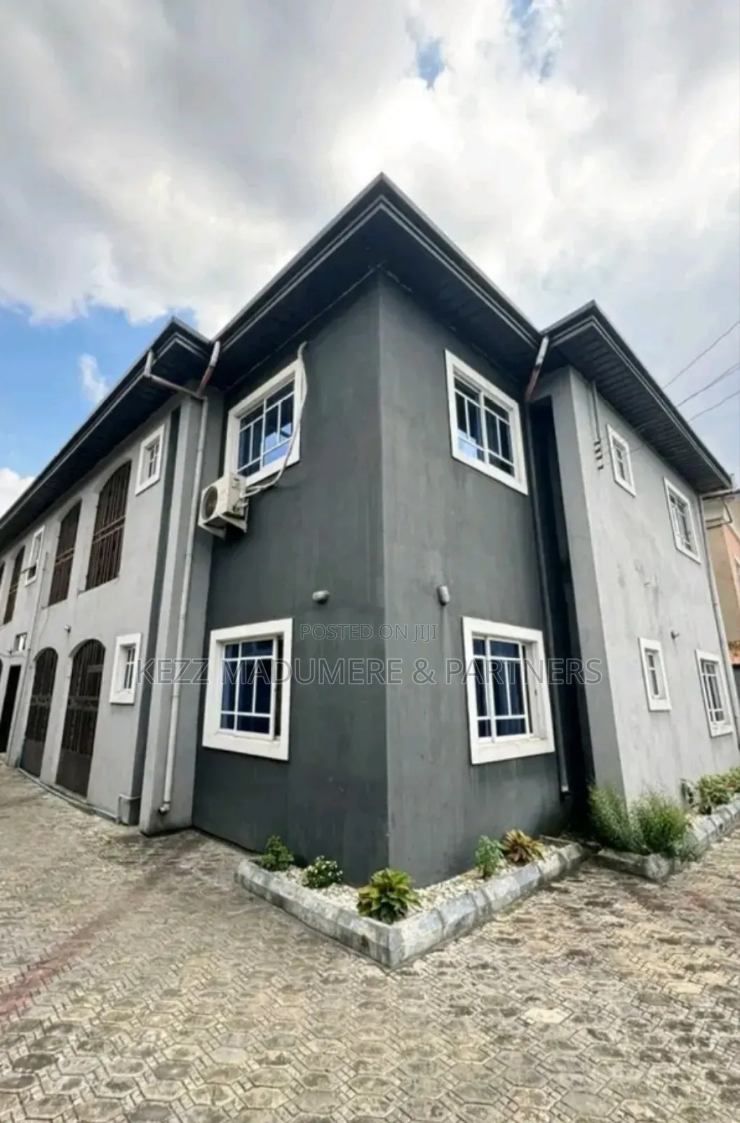 4bdrm Block of Flats in Off Psychiatric, Port-Harcourt for sale