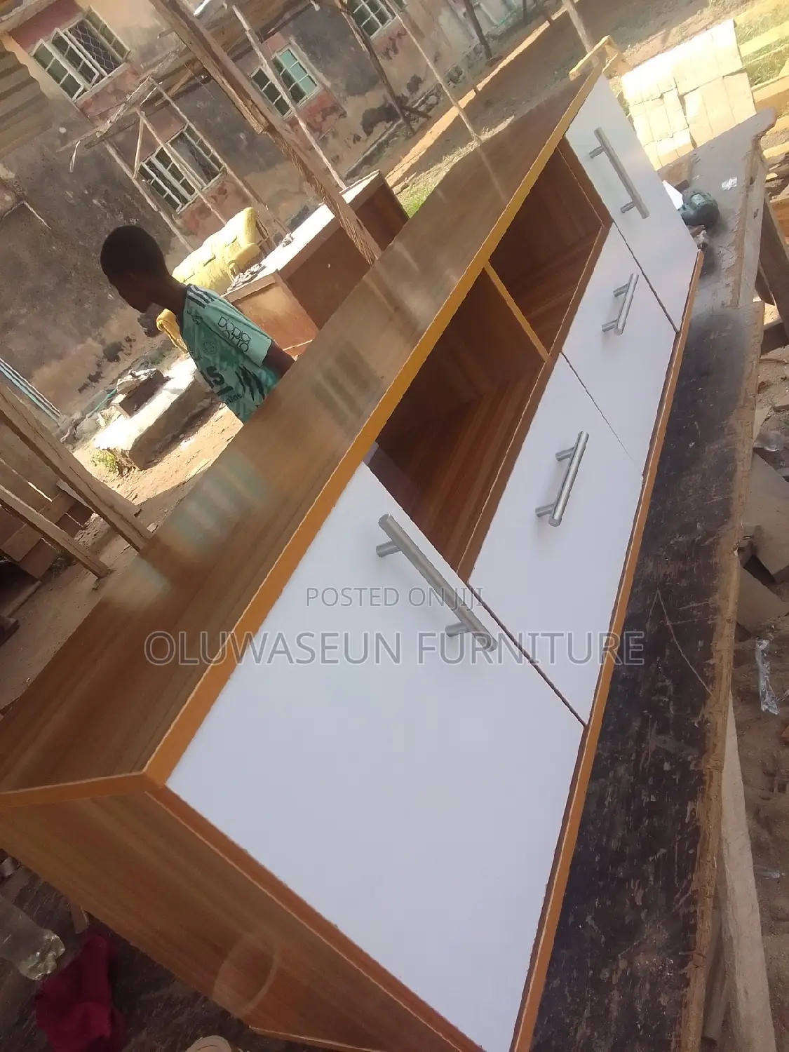 Tv Shelf With 4drawers